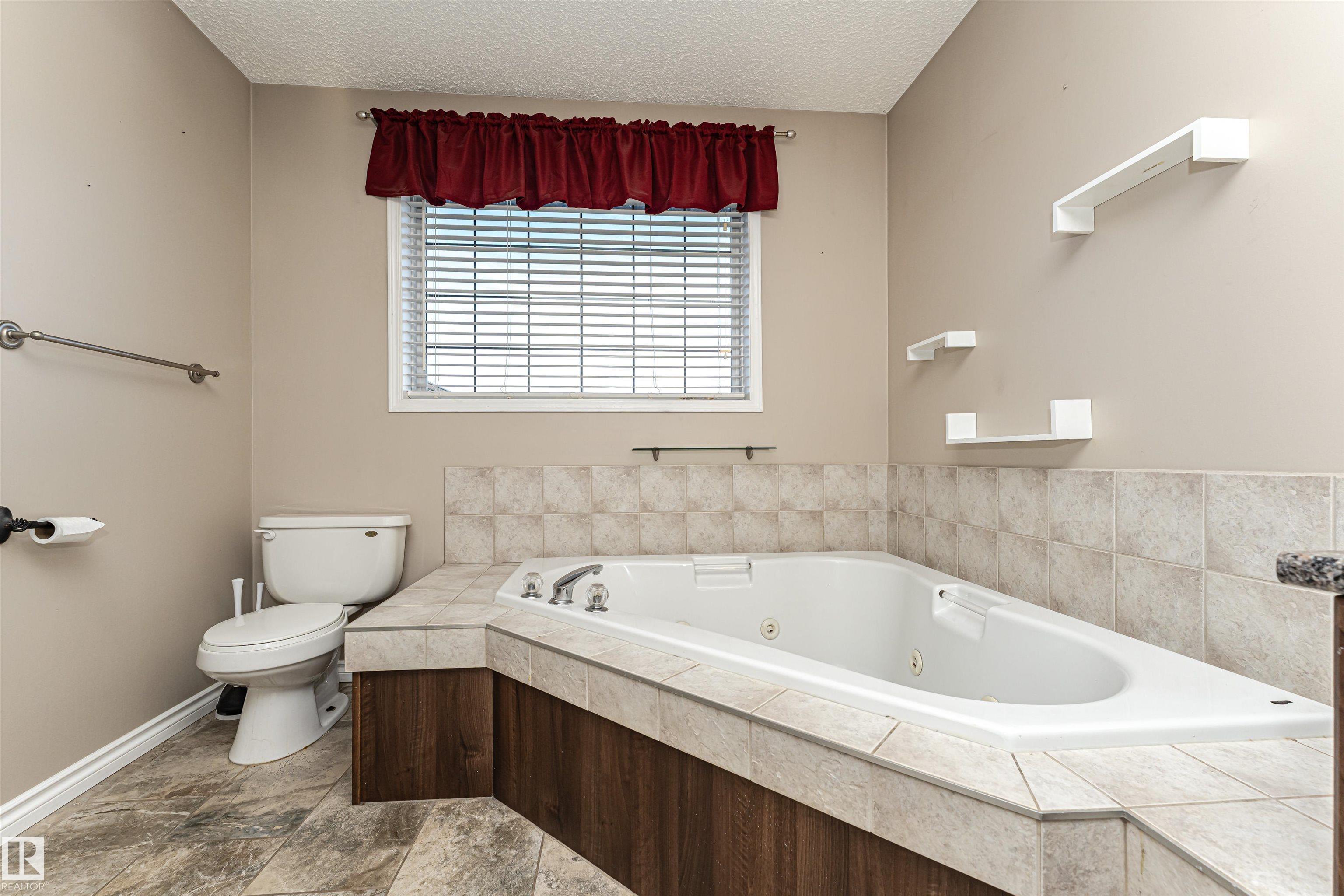 Photo 40 at 23 Deer Park Crescent, Deer Park, Spruce Grove