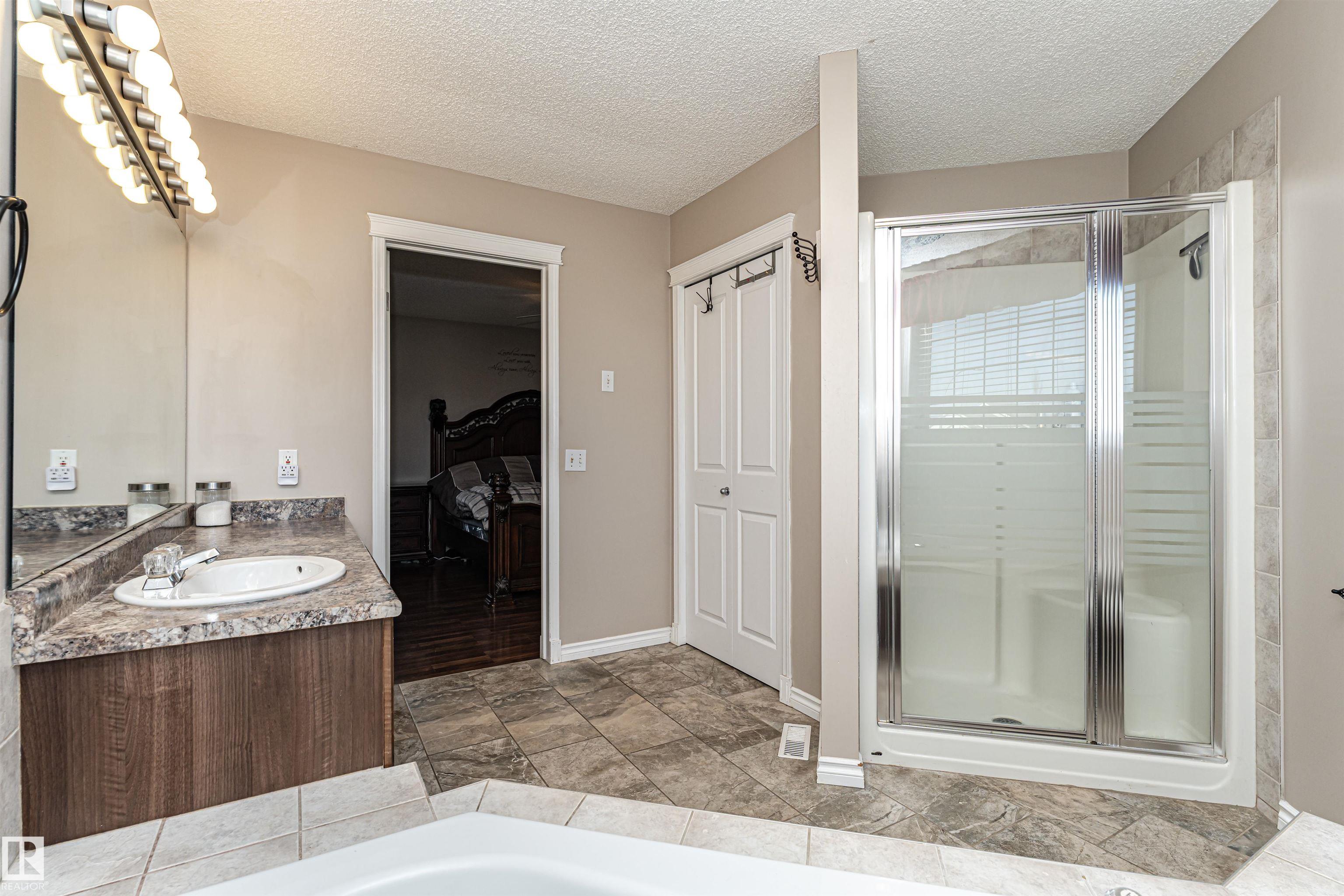 Photo 42 at 23 Deer Park Crescent, Deer Park, Spruce Grove