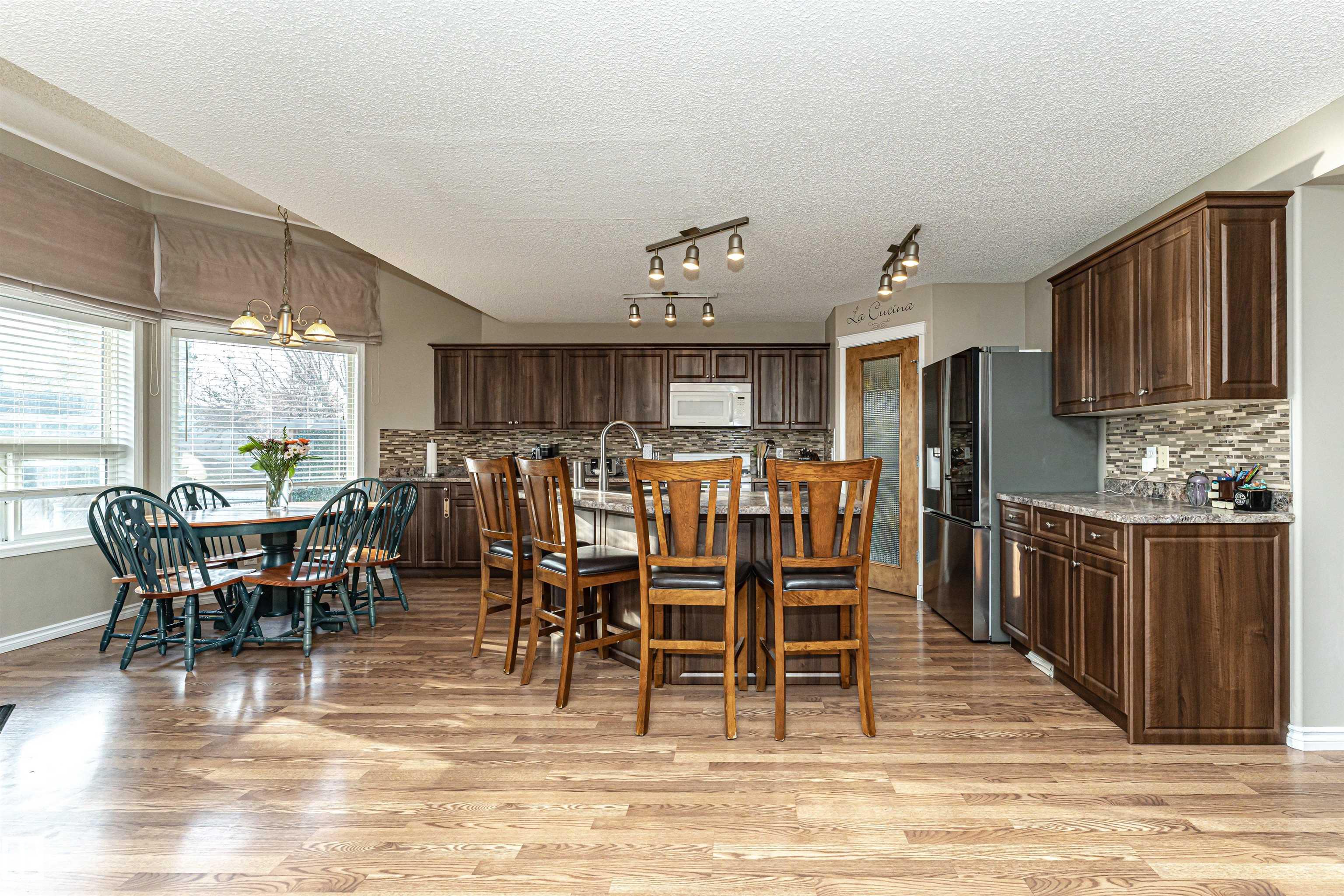 Photo 10 at 23 Deer Park Crescent, Deer Park, Spruce Grove