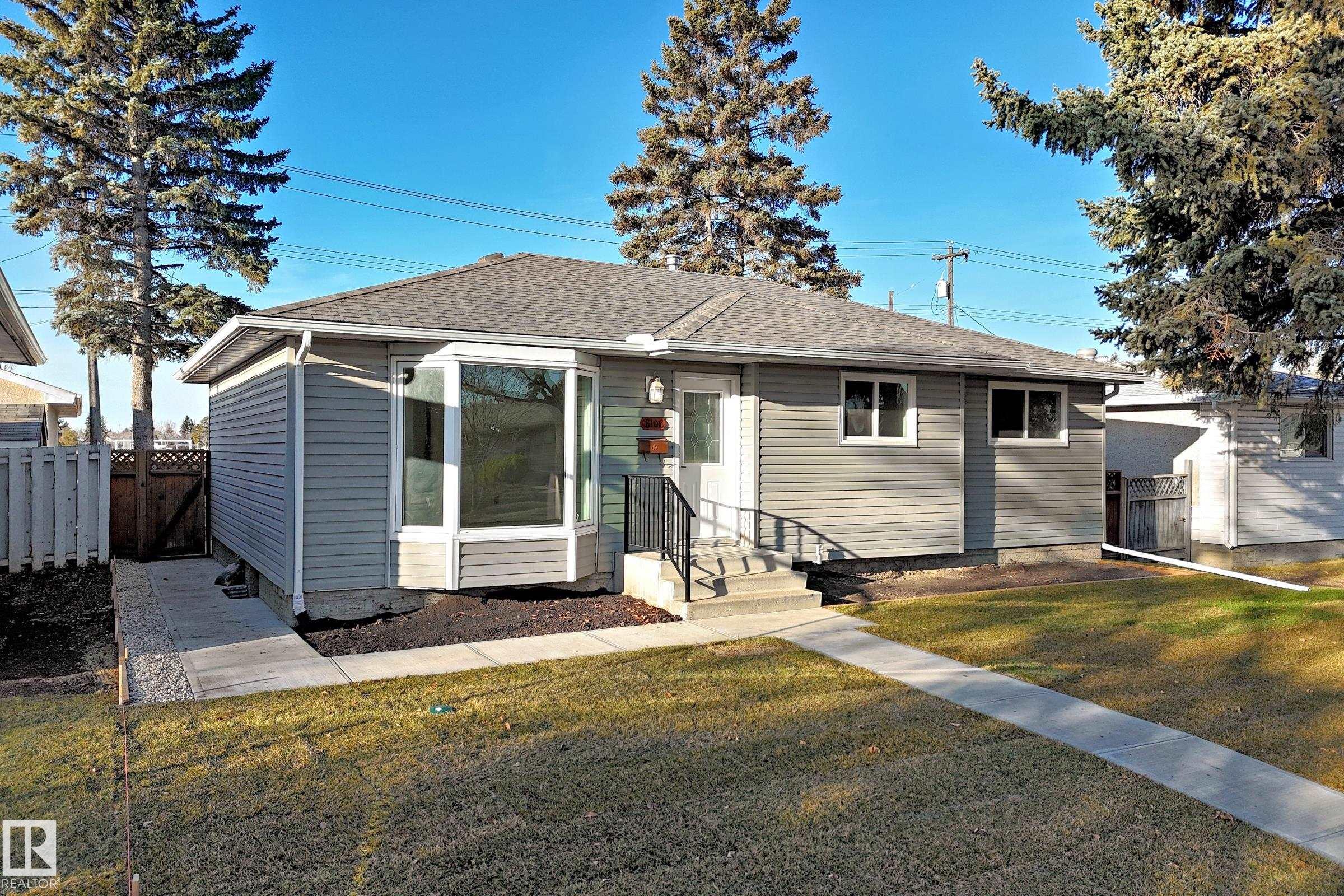 Photo 2 at 8108 163 Street NW, Elmwood, Edmonton