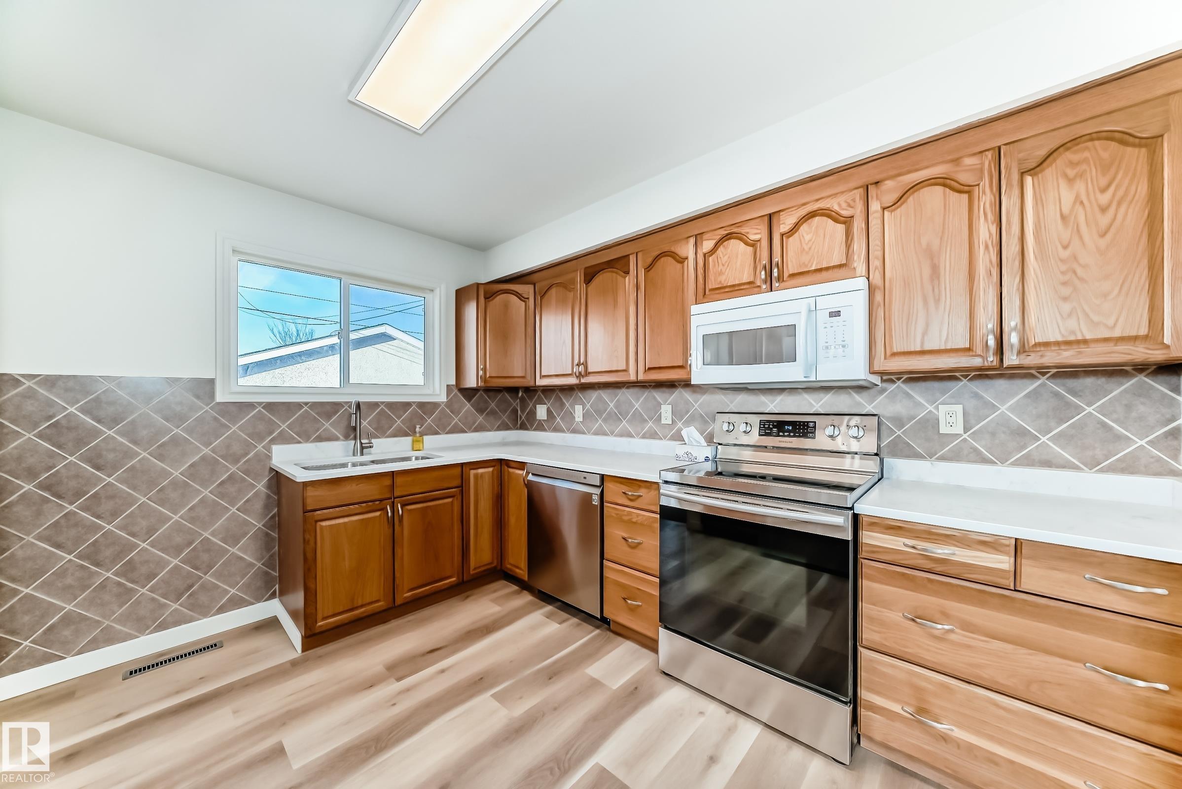 Photo 19 at 8108 163 Street NW, Elmwood, Edmonton