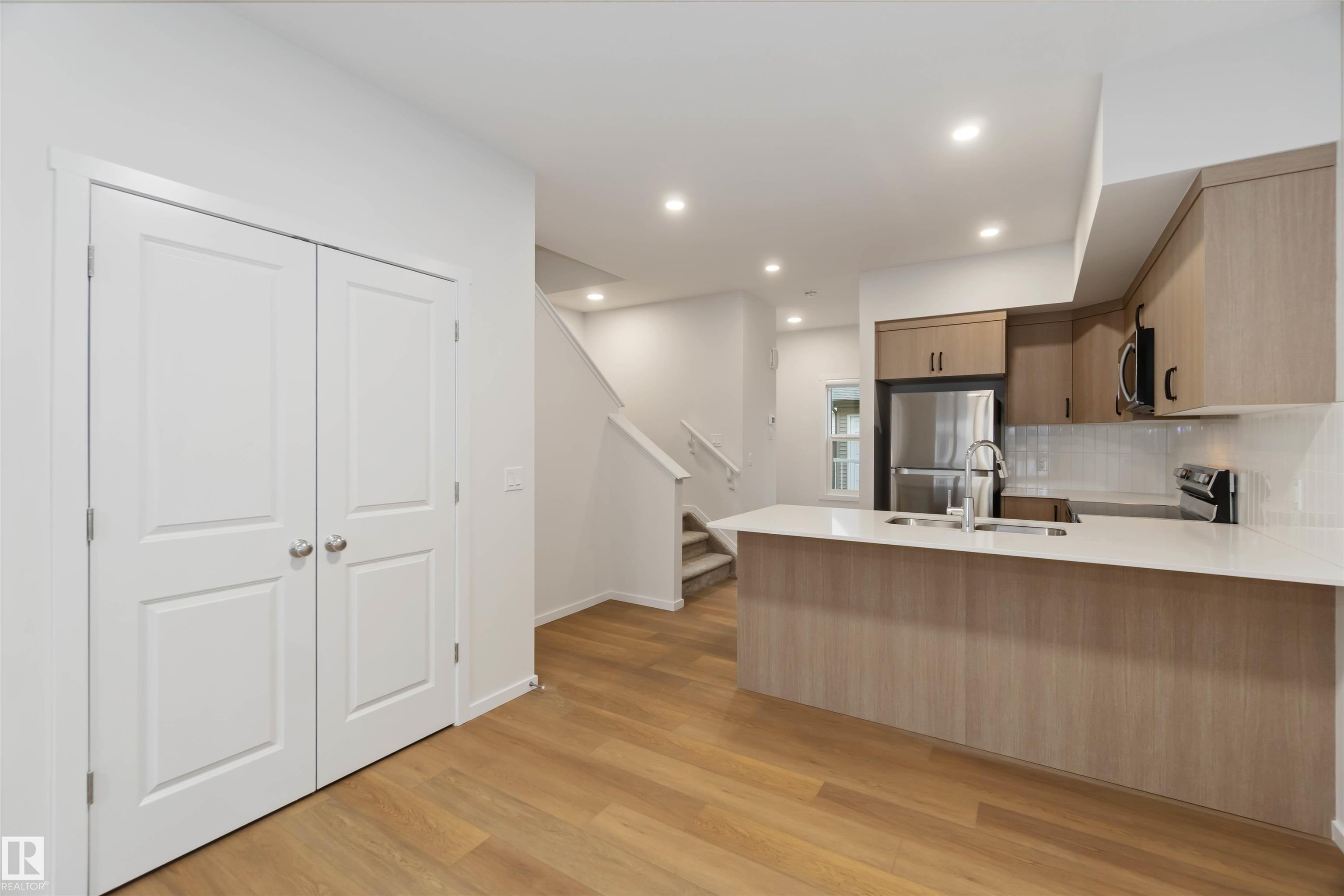 Picture for 4275 KINGLET DR NW NW