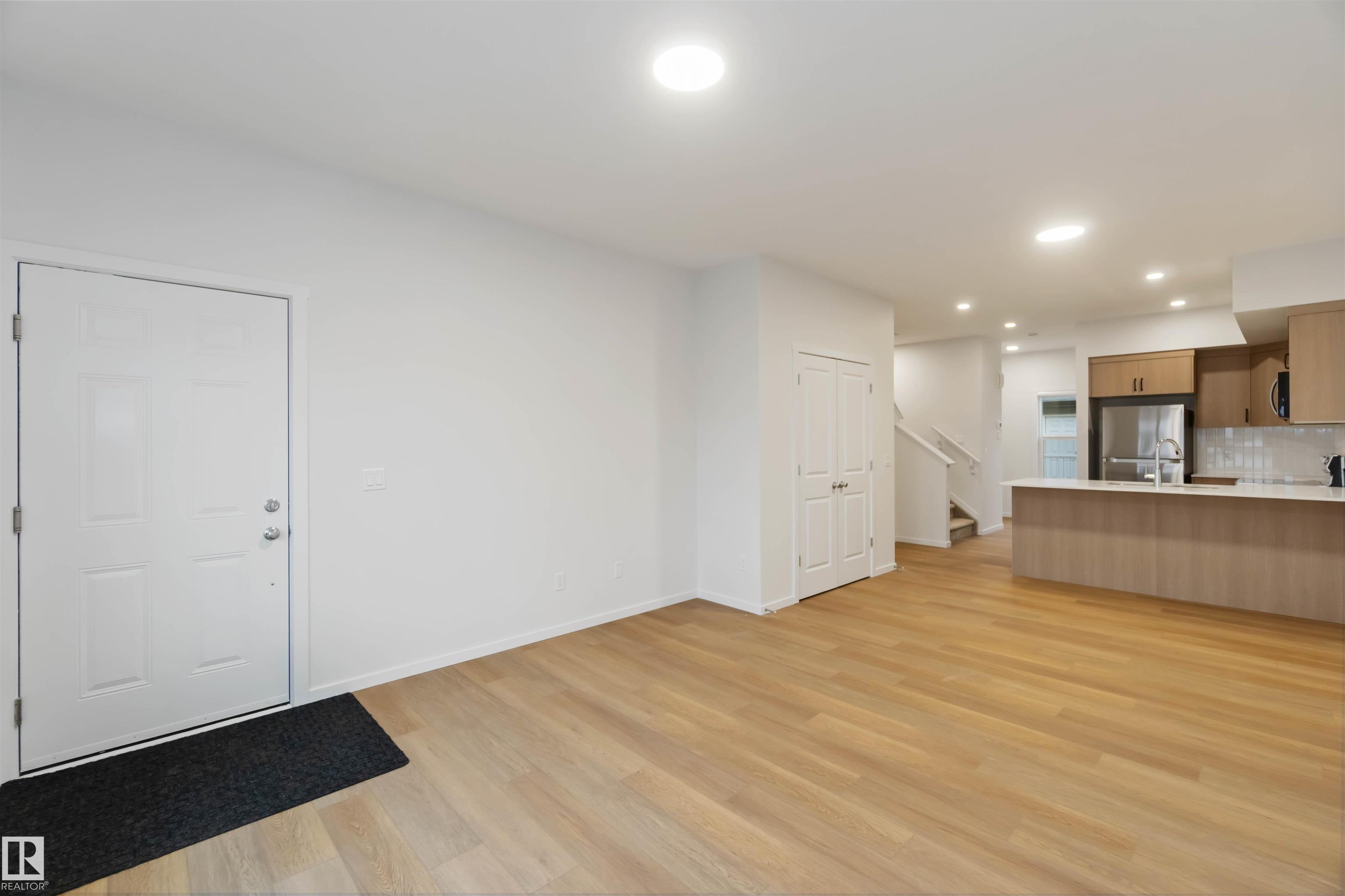 Picture for 4275 KINGLET DR NW NW