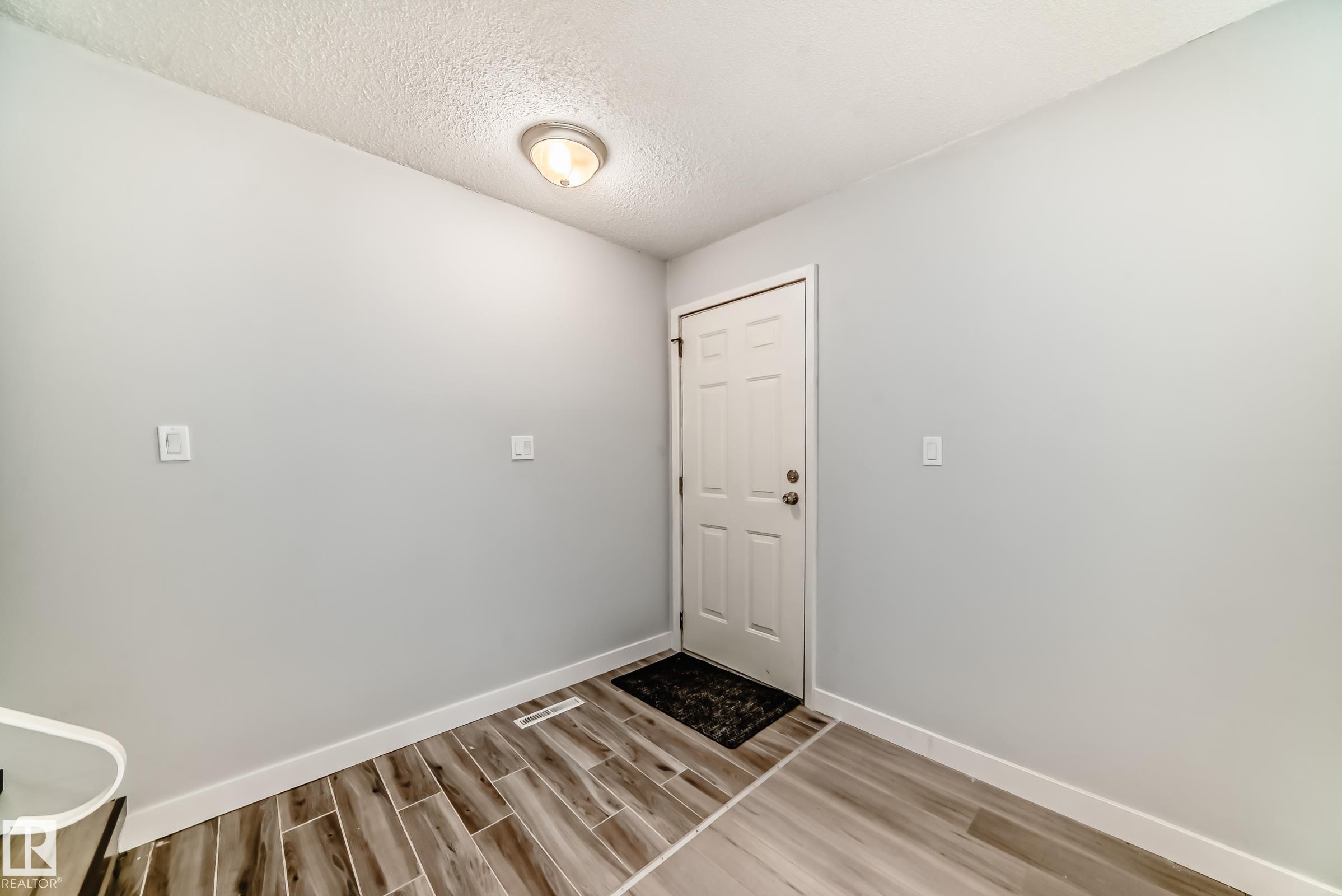 Picture for 11811 44 ST NW