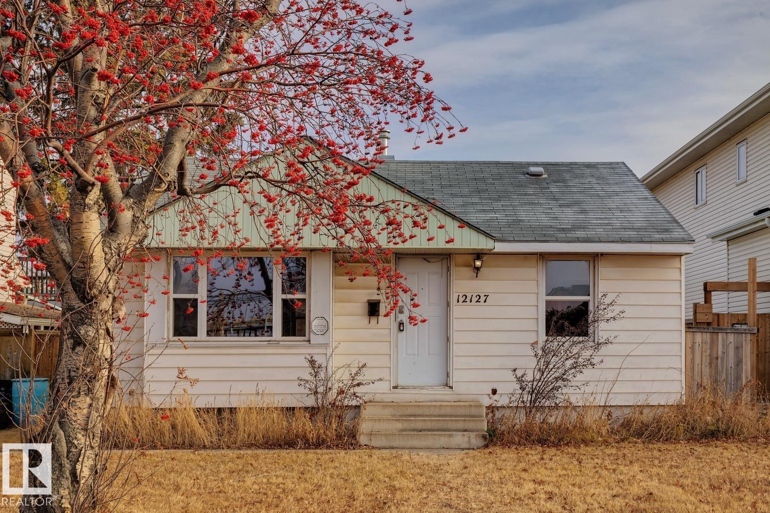 Picture for 12127 107 ST NW