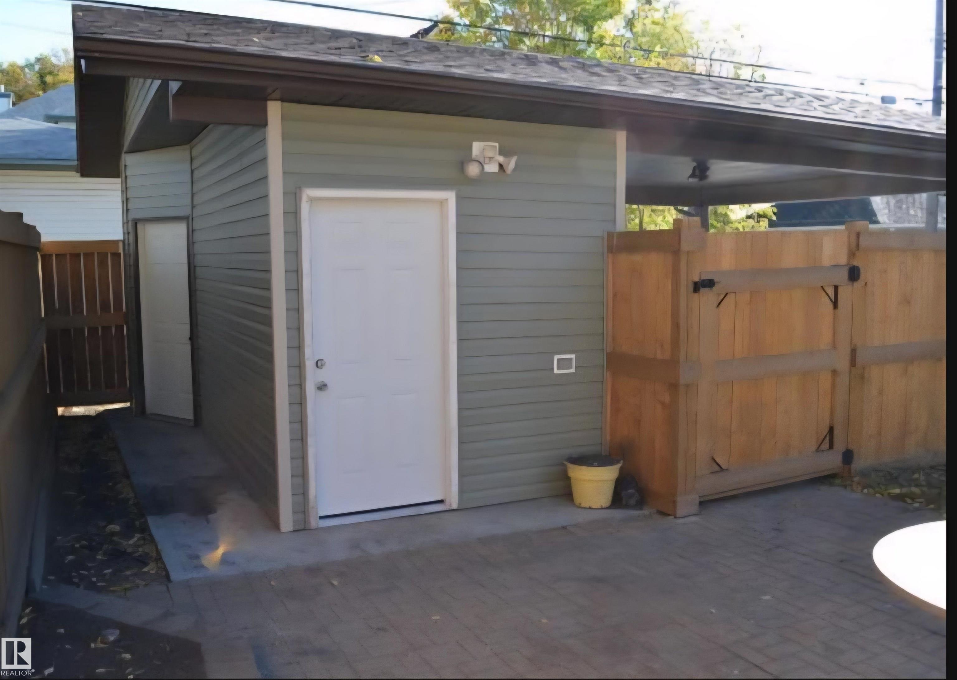 Photo 17 at 9239 92 Street NW, Bonnie Doon, Edmonton