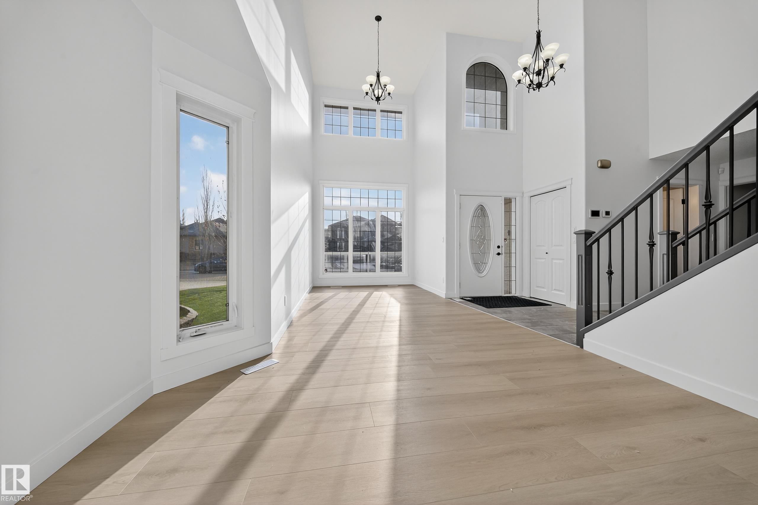 Photo 13 at 10916 175 Avenue NW, Chambery, Edmonton