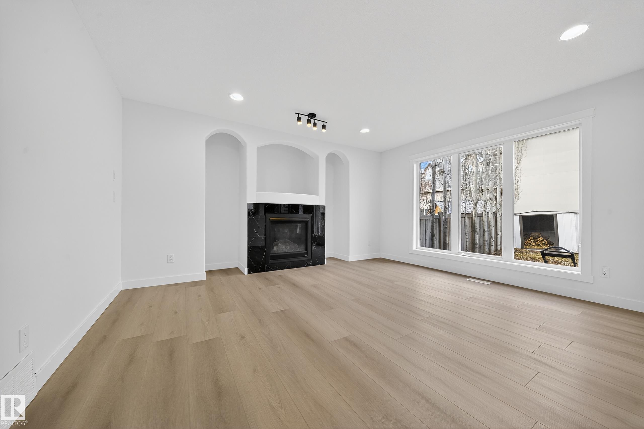 Photo 25 at 10916 175 Avenue NW, Chambery, Edmonton