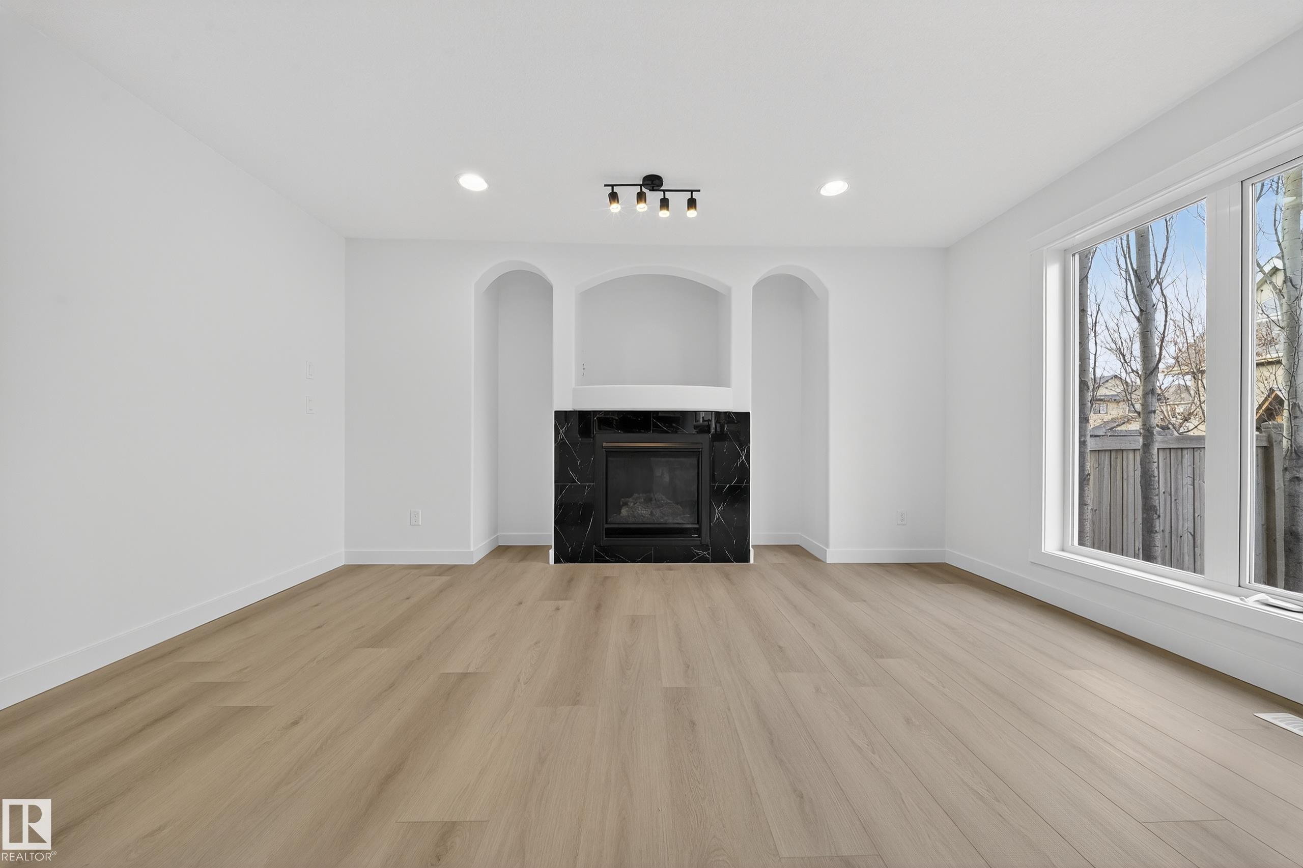 Photo 26 at 10916 175 Avenue NW, Chambery, Edmonton