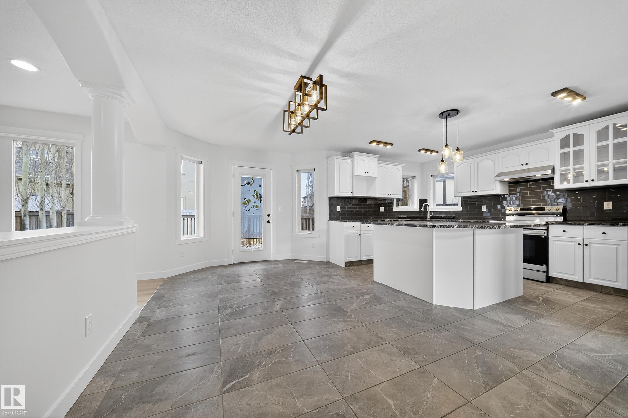 Photo 29 at 10916 175 Avenue NW, Chambery, Edmonton