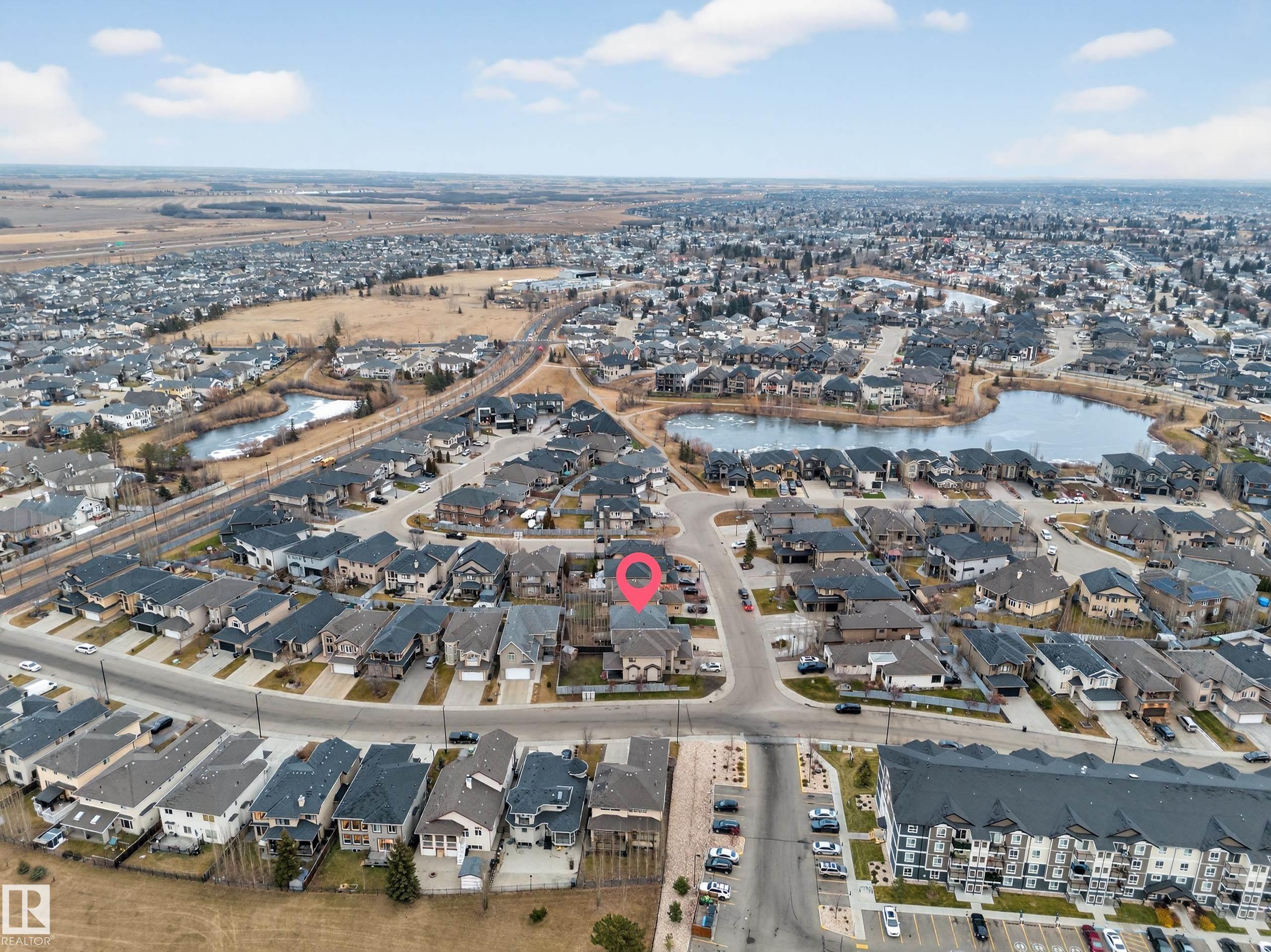 Photo 8 at 10916 175 Avenue NW, Chambery, Edmonton