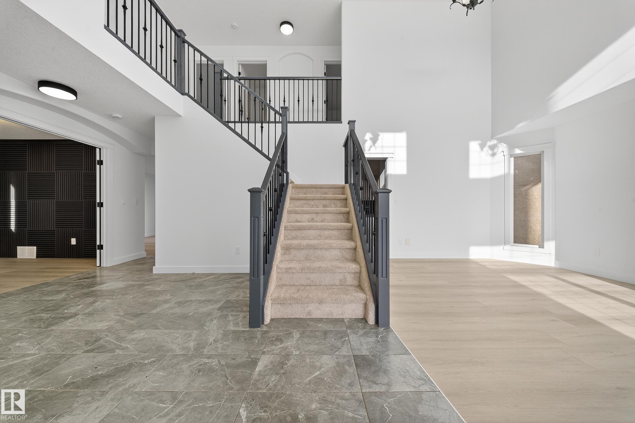 Photo 10 at 10916 175 Avenue NW, Chambery, Edmonton