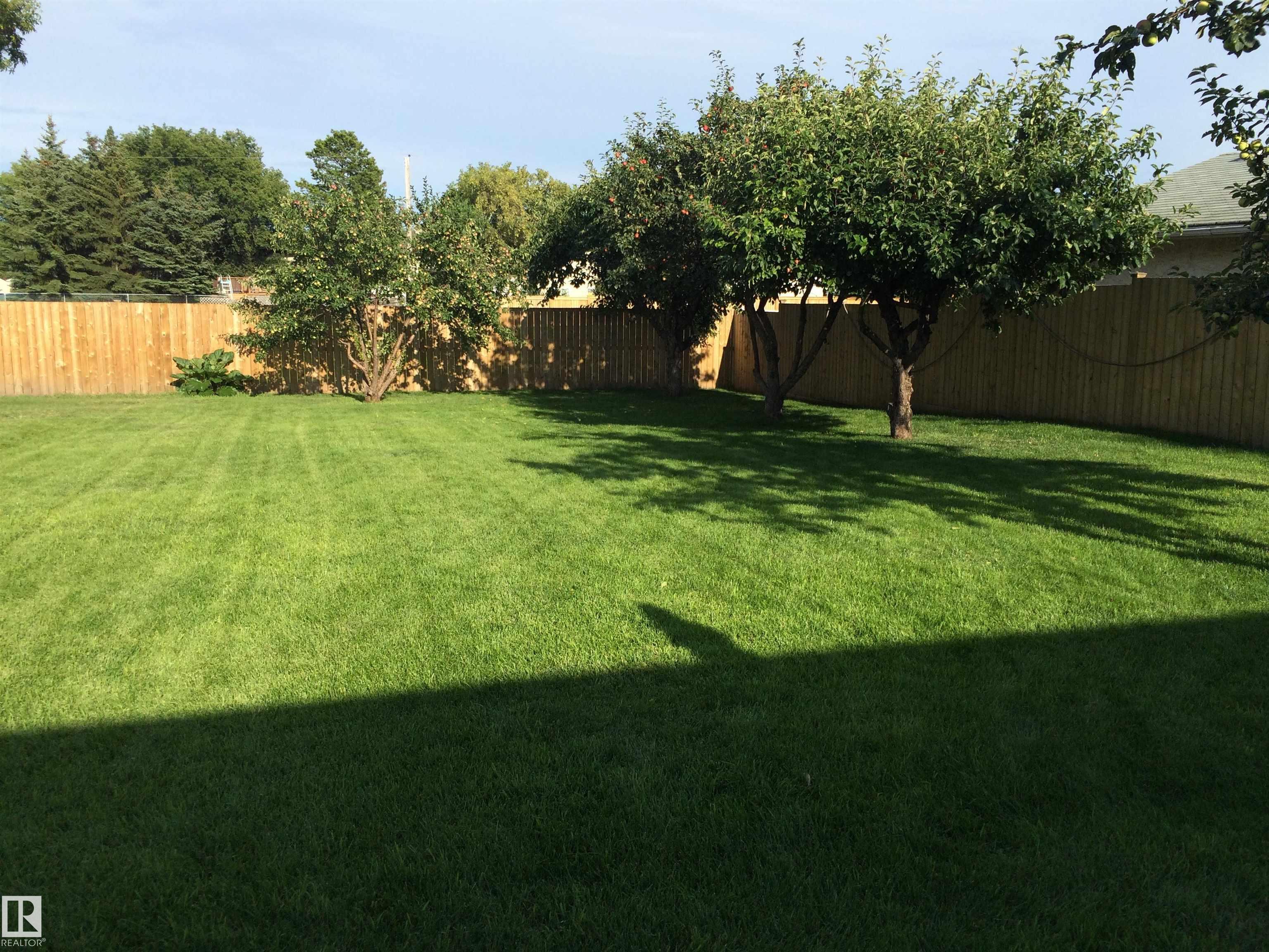 Photo 34 at 9611 104 Street, Morinville