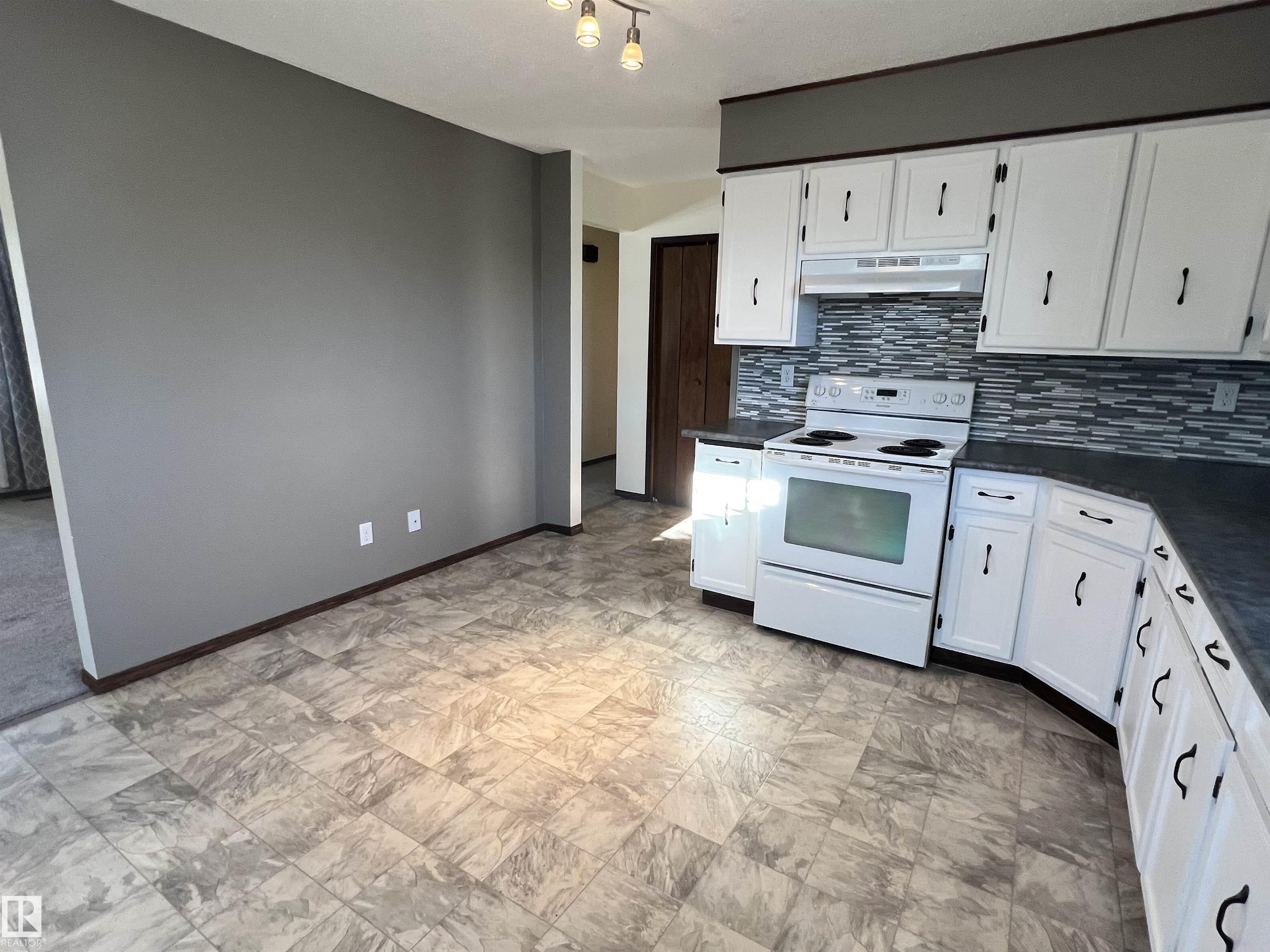 Photo 8 at 9611 104 Street, Morinville