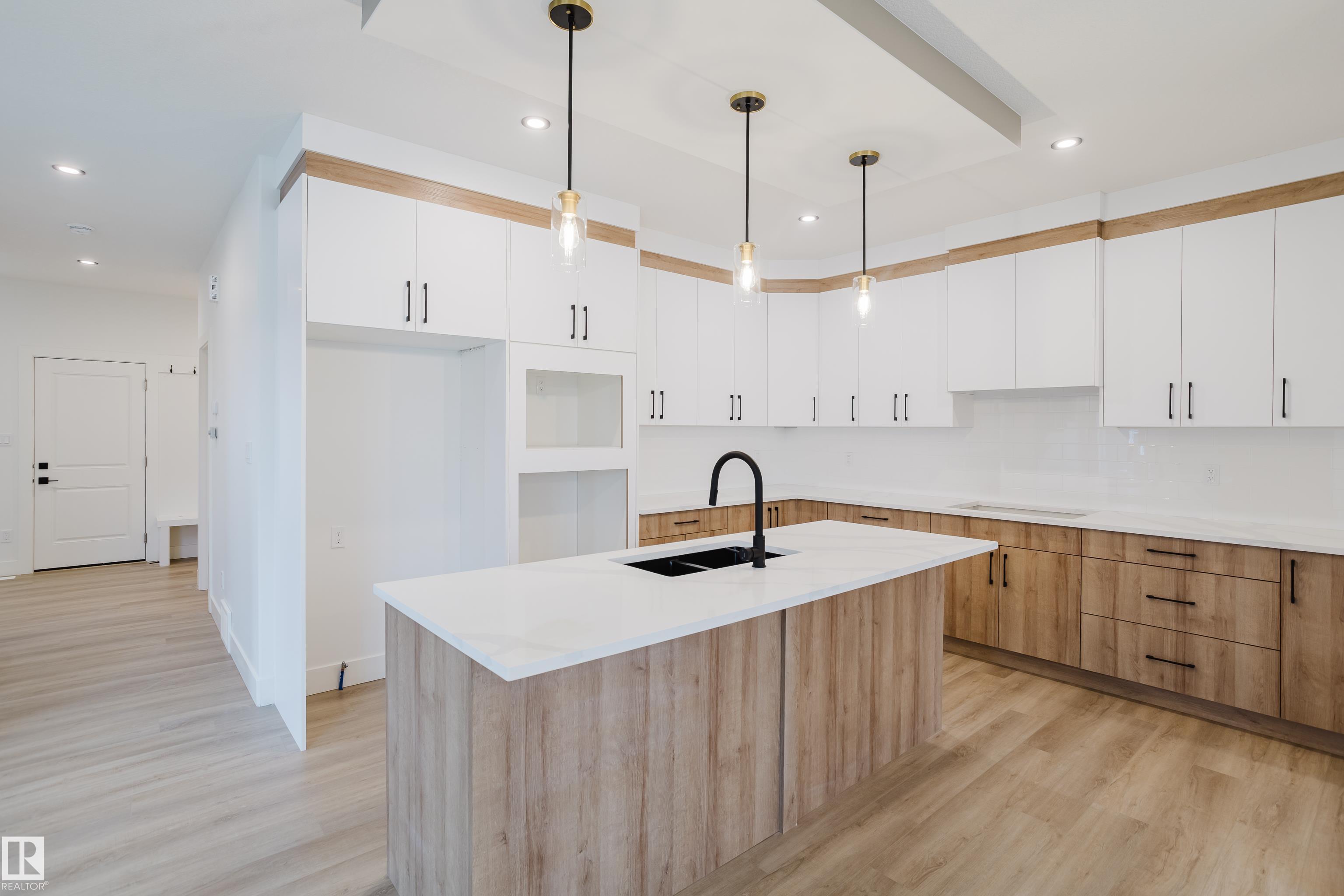 Photo 11 at 1853 Crossbill Loop NW, Kinglet Gardens, Edmonton