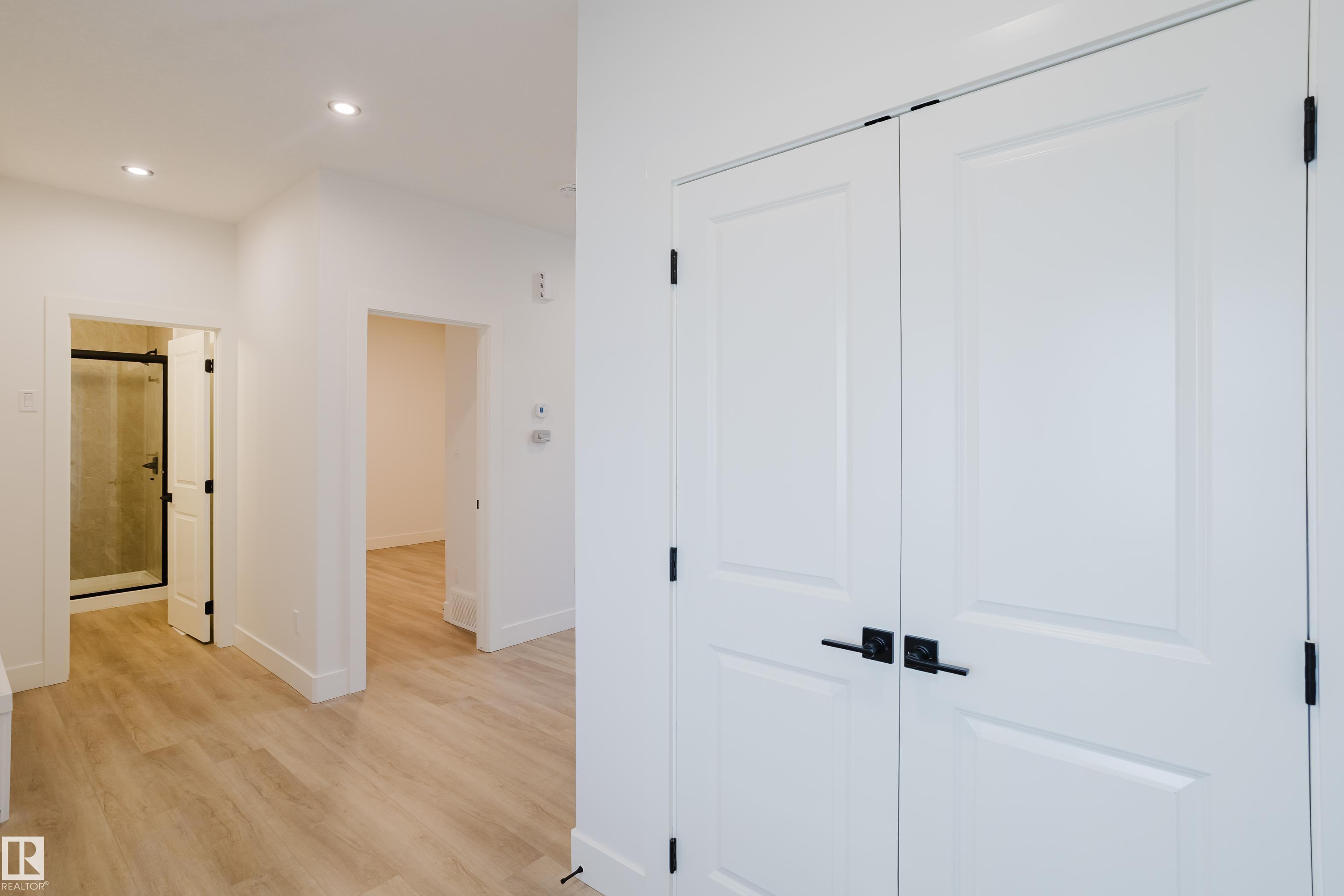 Photo 5 at 1853 Crossbill Loop NW, Kinglet Gardens, Edmonton