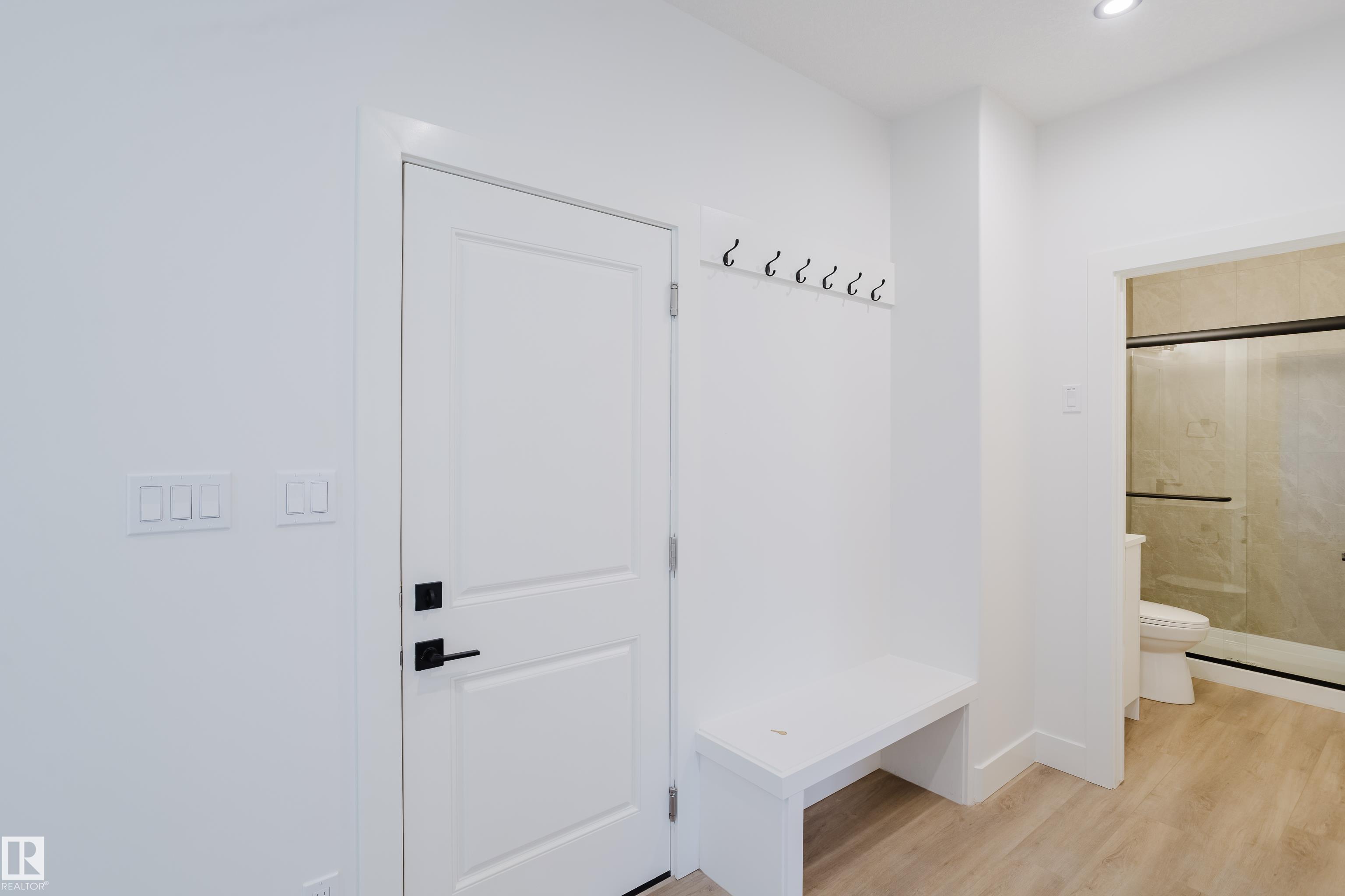 Photo 6 at 1853 Crossbill Loop NW, Kinglet Gardens, Edmonton