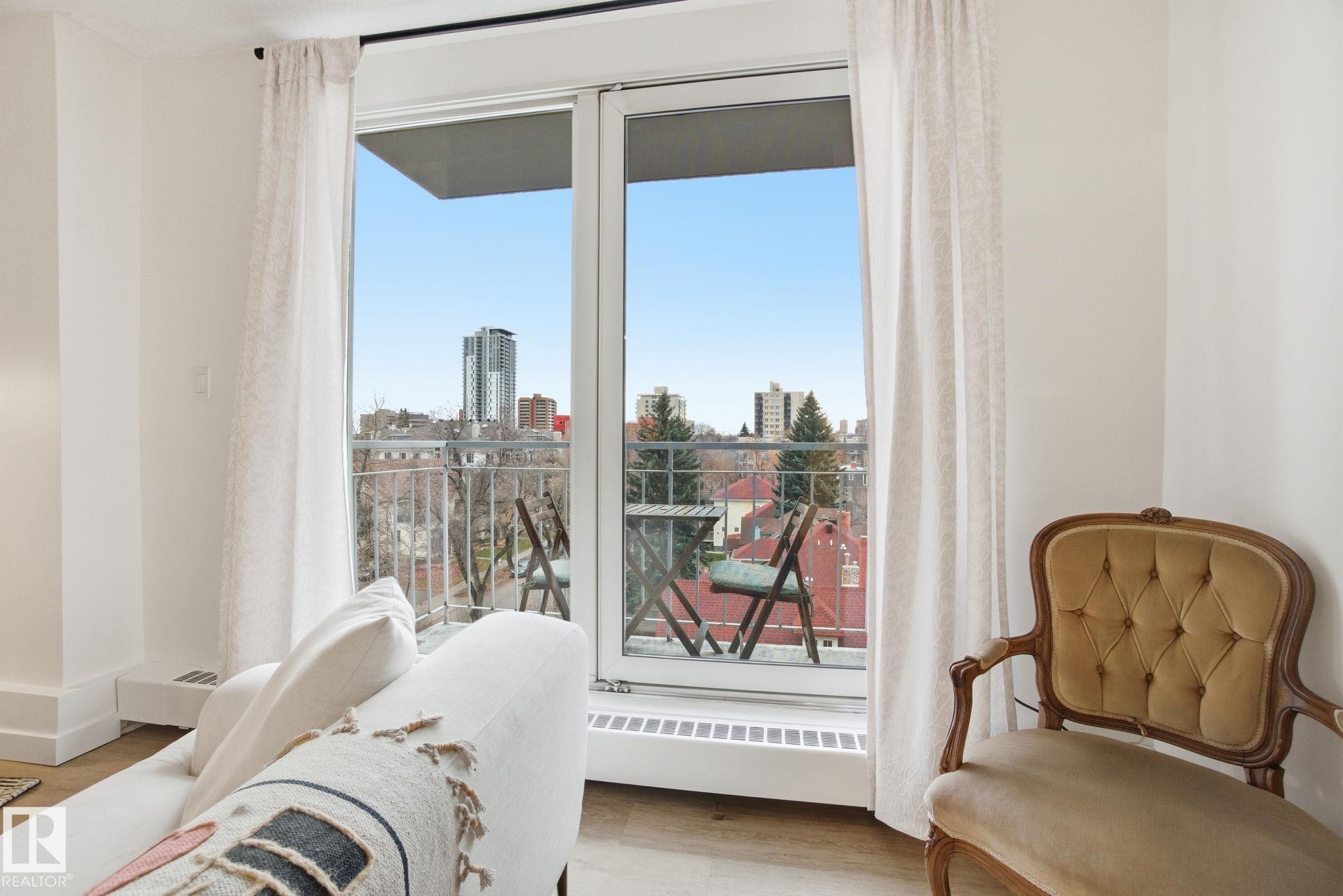 Photo 18 at 702 - 9940 112 Street NW, Wîhkwêntôwin, Edmonton