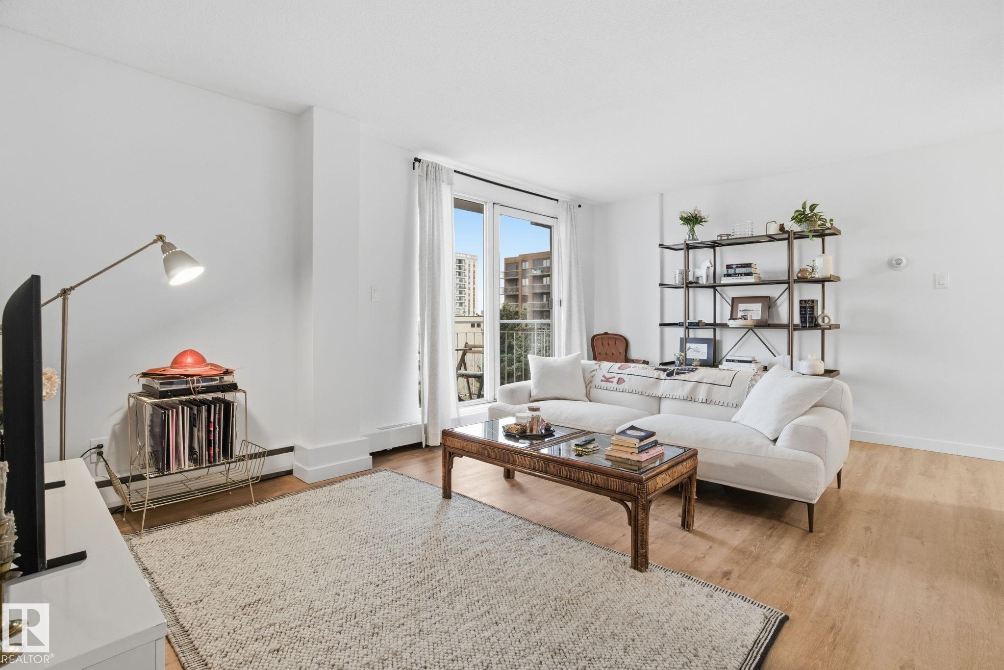 Photo 19 at 702 - 9940 112 Street NW, Wîhkwêntôwin, Edmonton