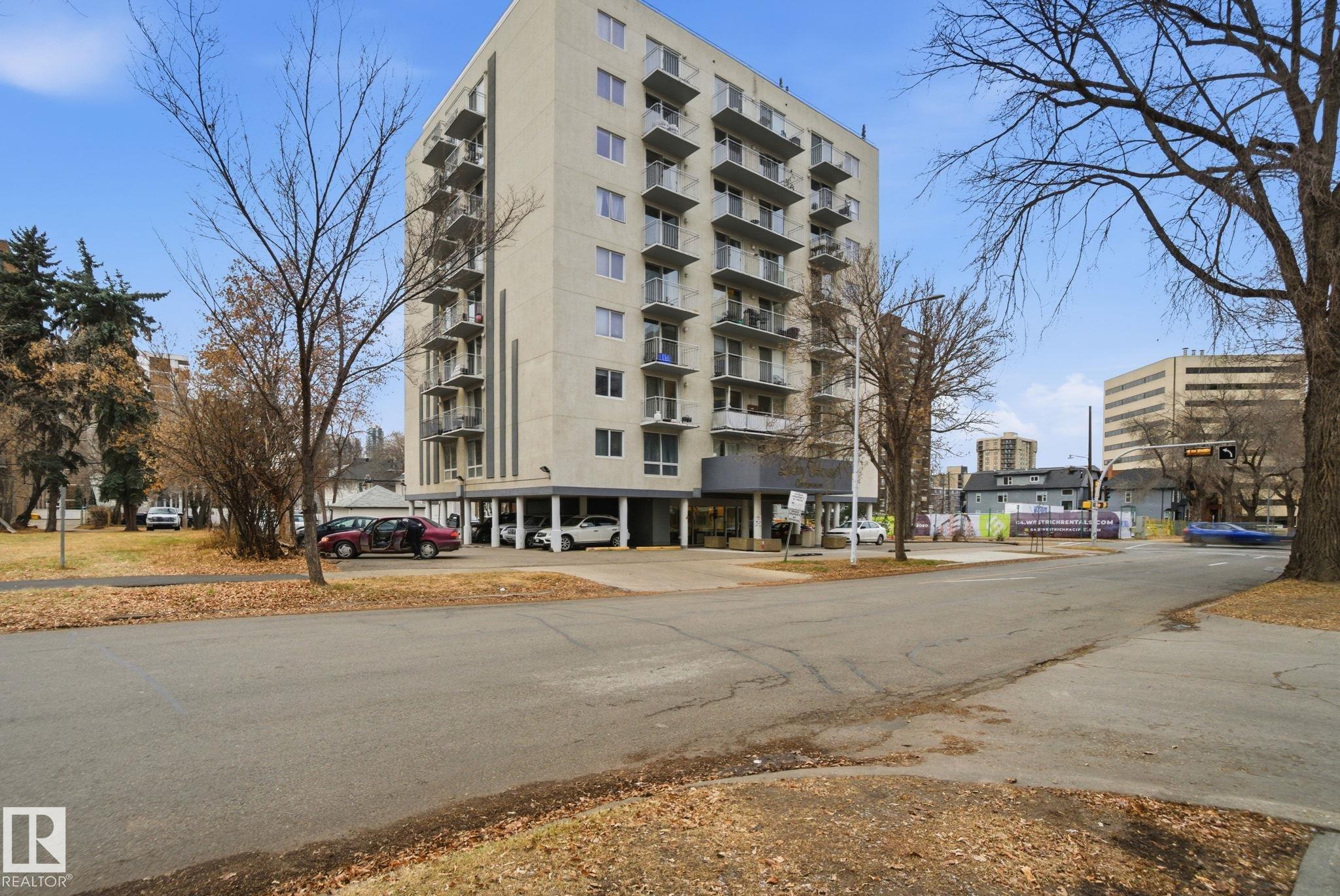 702 - 9940 112 Street NW, Wîhkwêntôwin, Edmonton