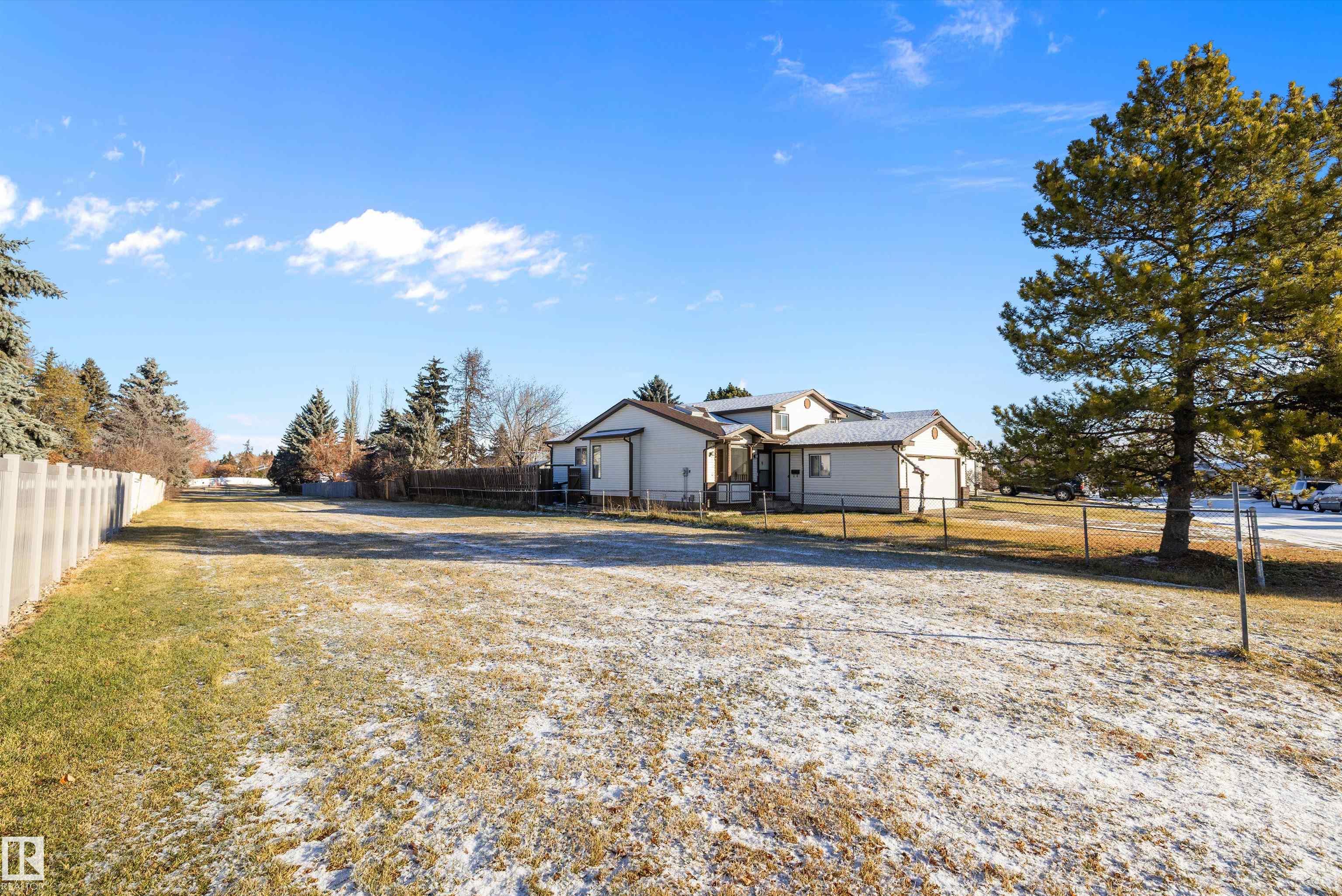 Picture for 10652 10 AV NW