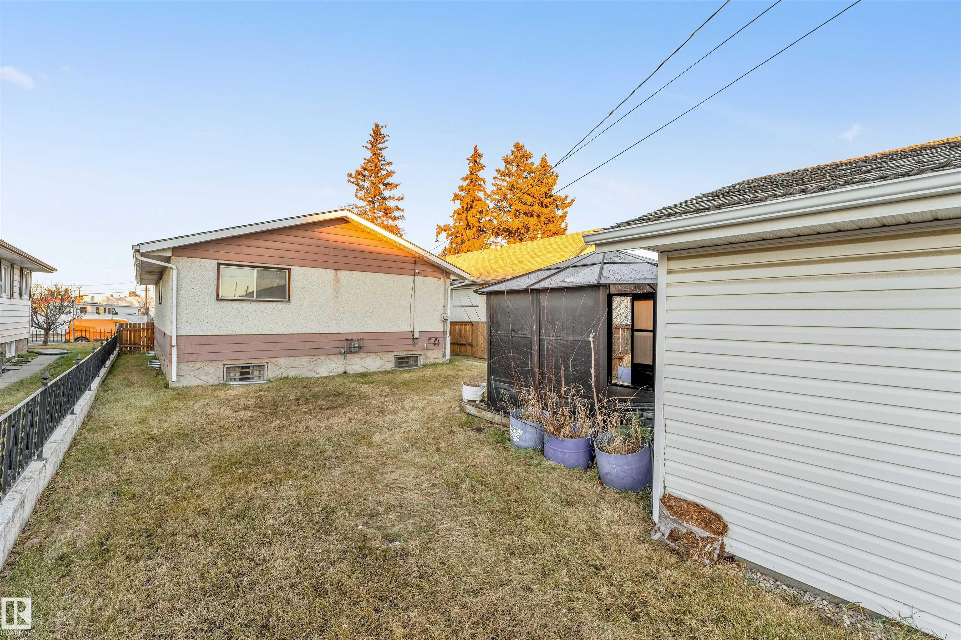 Picture for 16115 100A AV NW