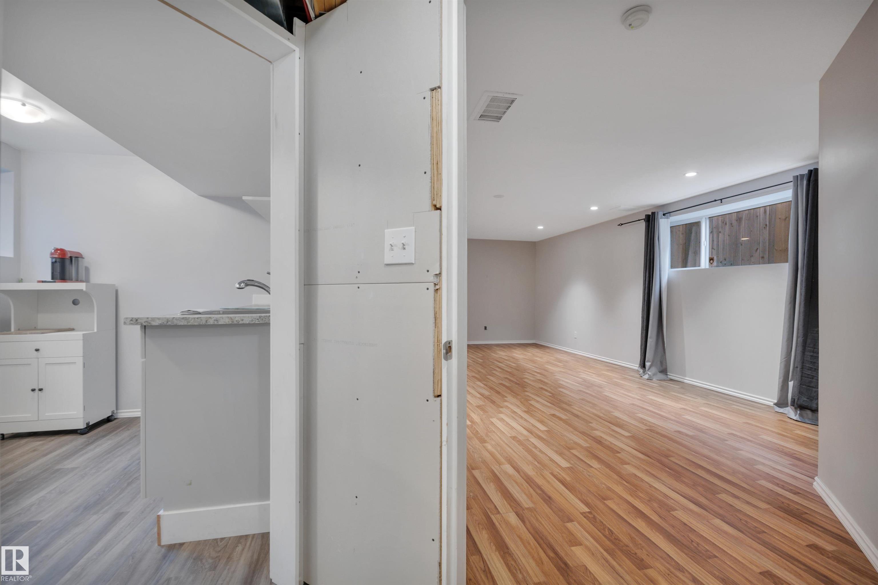 Photo 38 at 14047 136 Street NW, Hudson, Edmonton