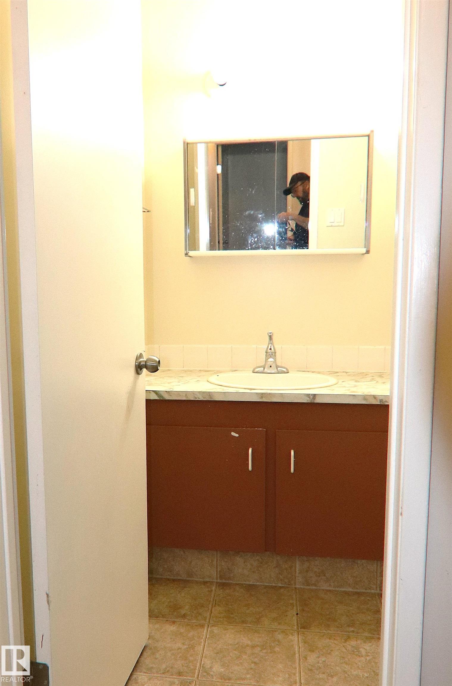 Photo 16 at 11350 139 Avenue NW, Carlisle, Edmonton