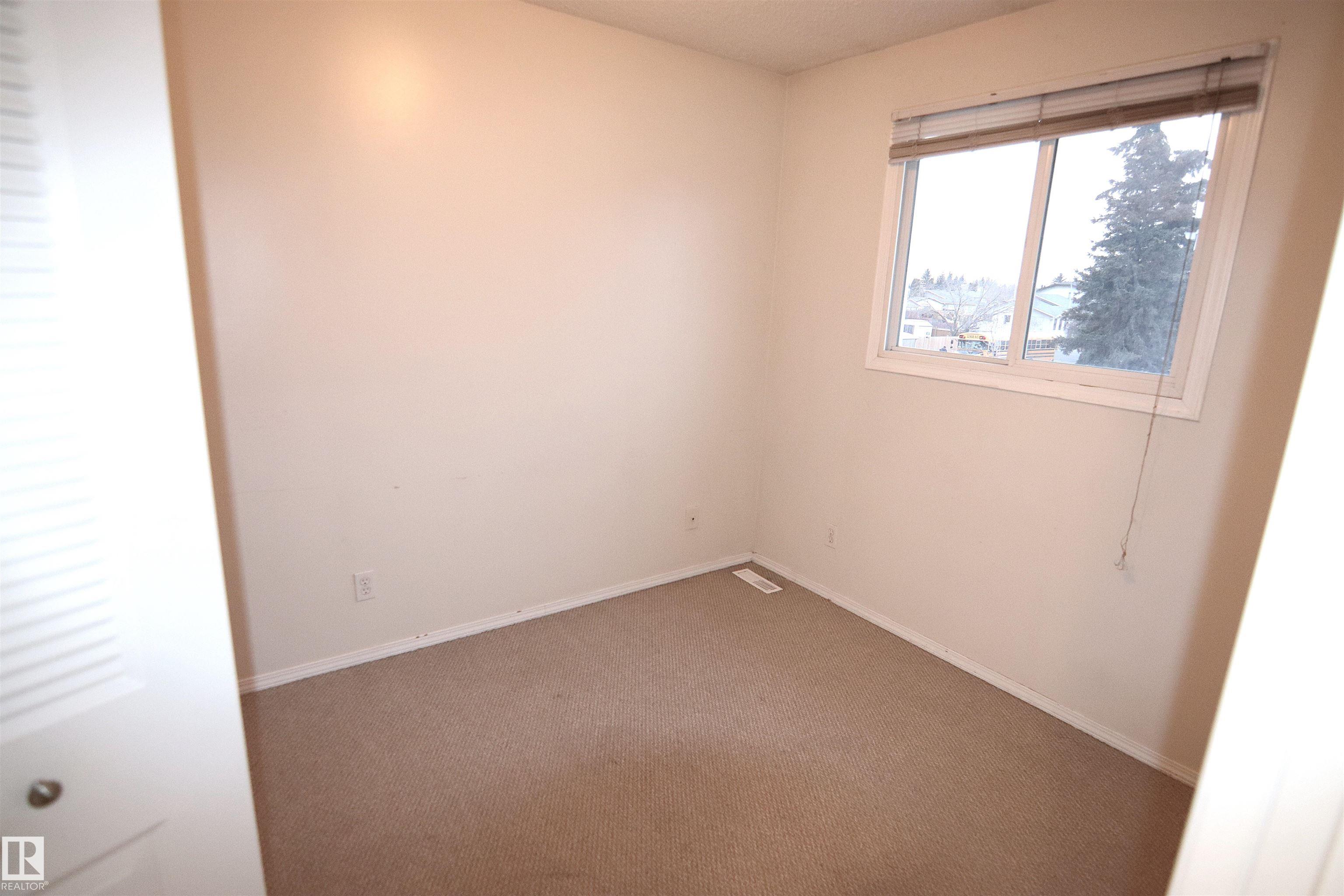 Photo 19 at 11350 139 Avenue NW, Carlisle, Edmonton