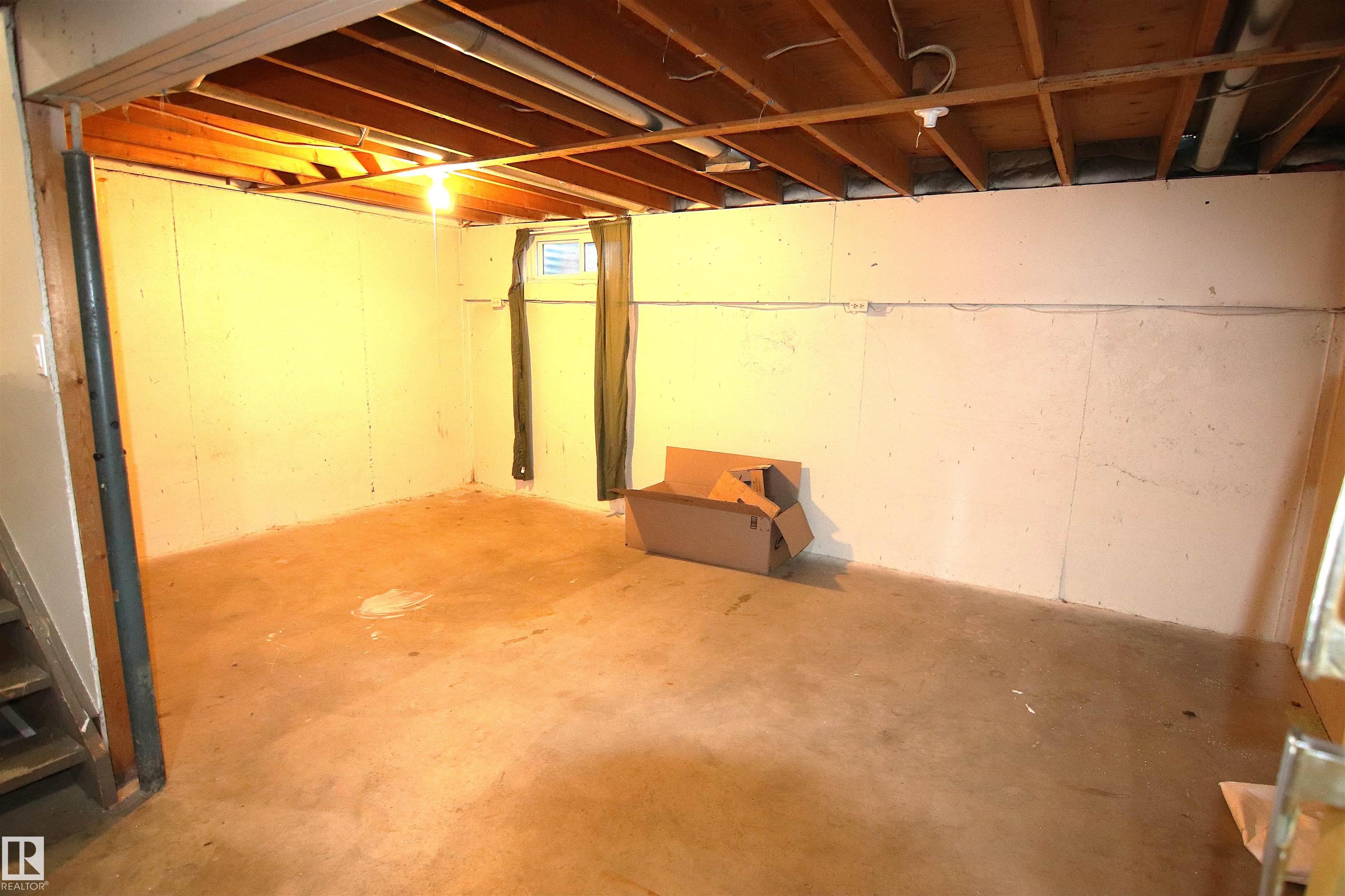 Photo 22 at 11350 139 Avenue NW, Carlisle, Edmonton