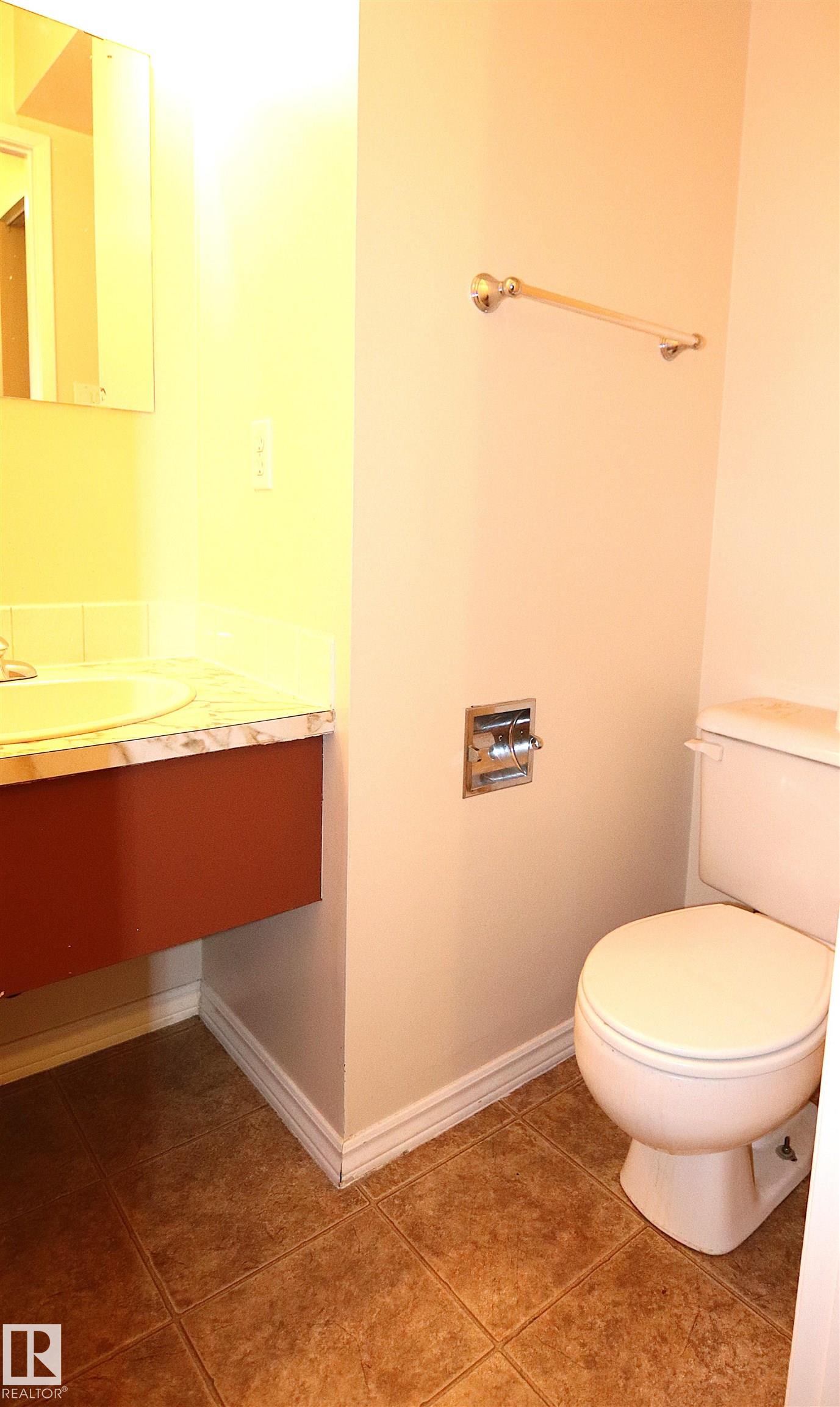 Photo 8 at 11350 139 Avenue NW, Carlisle, Edmonton