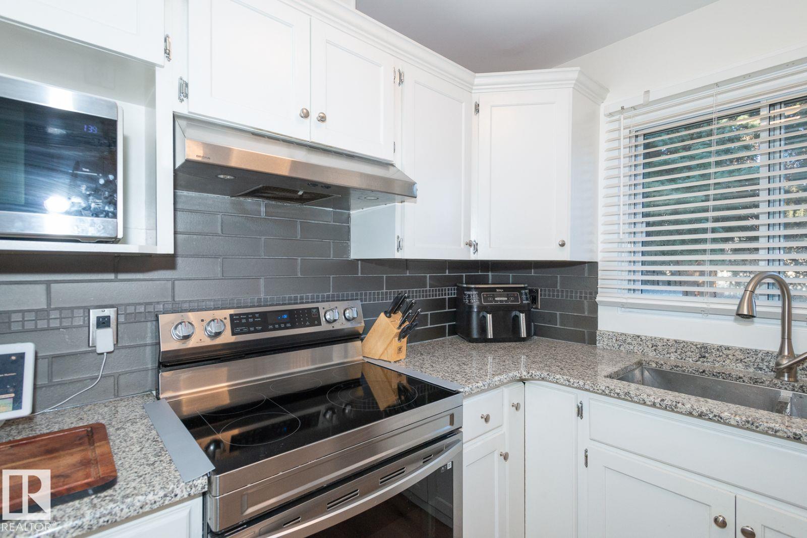 Photo 32 at 8804 148 Street NW, Parkview, Edmonton