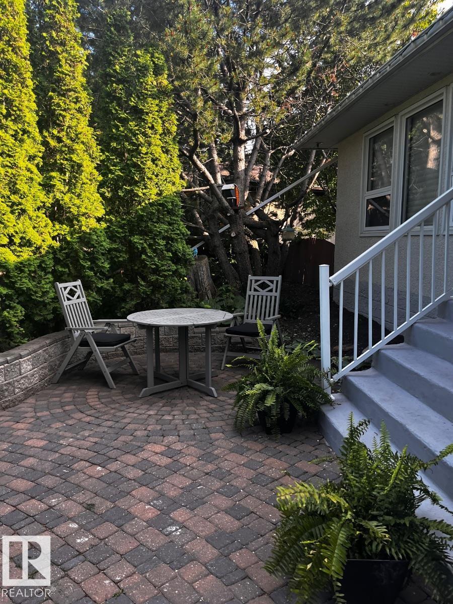 Photo 5 at 8804 148 Street NW, Parkview, Edmonton