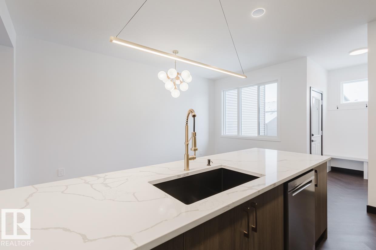 Photo 12 at 2124 Crossbill Lane NW, Kinglet Gardens, Edmonton