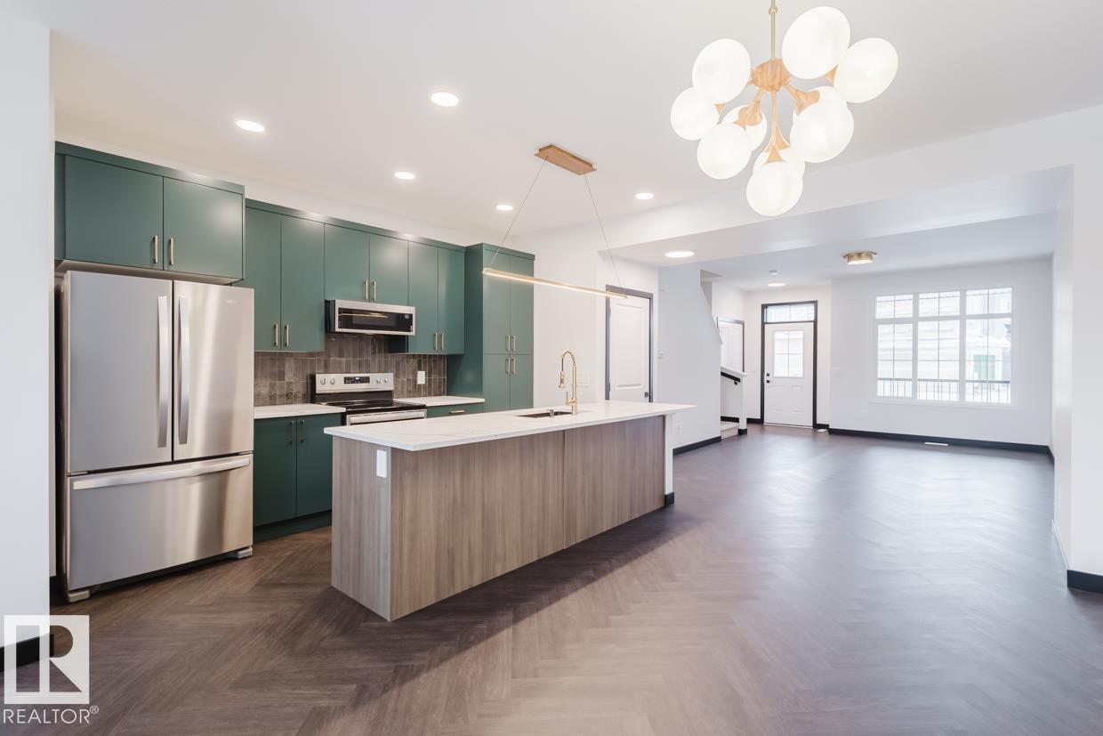 Photo 7 at 2124 Crossbill Lane NW, Kinglet Gardens, Edmonton