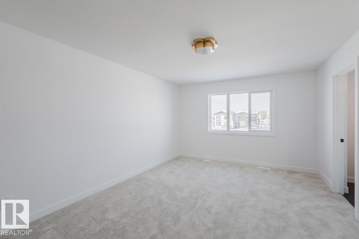 Photo 14 at 39 Chartres Close, Chérot, St. Albert