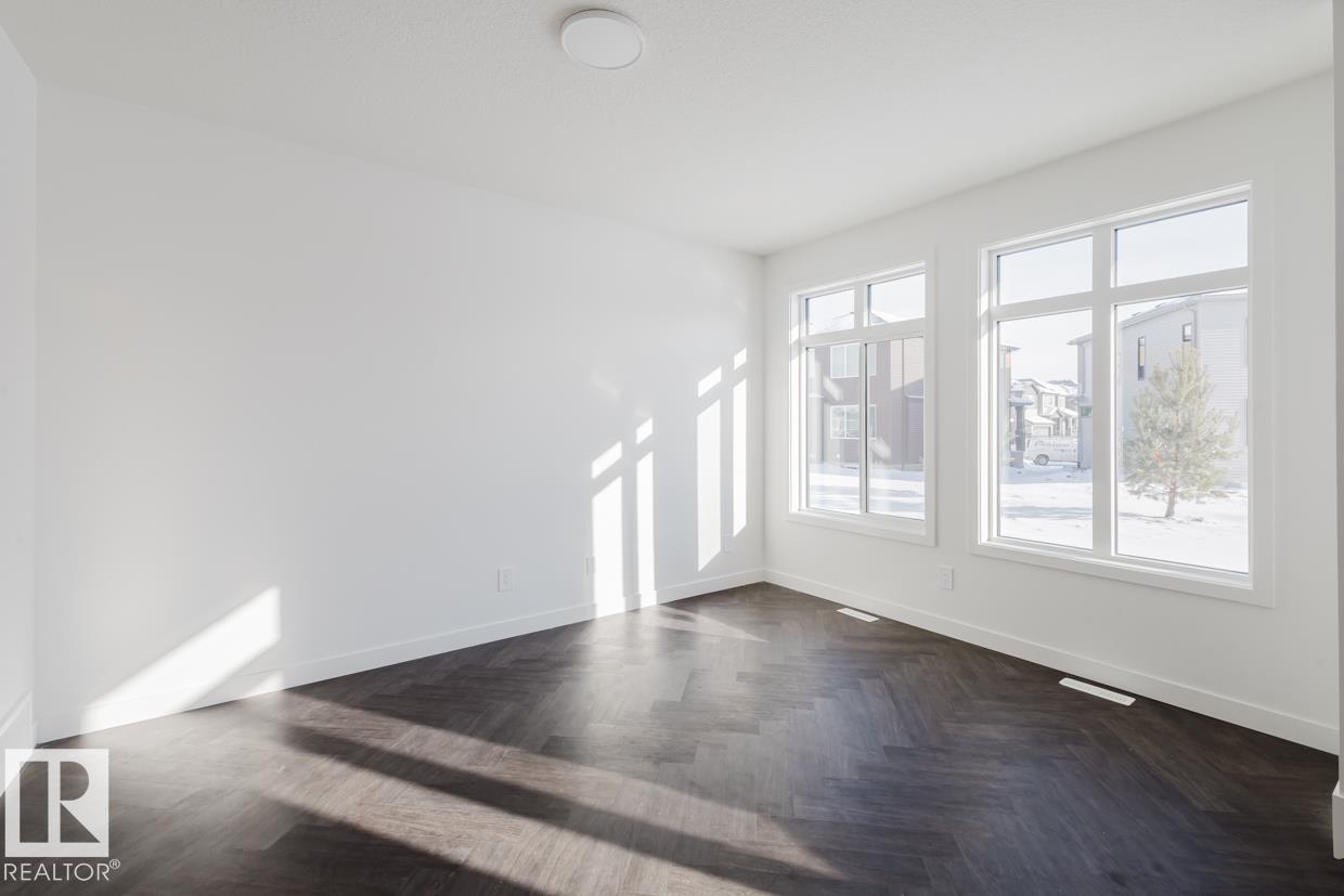 39 Chartres Close, Chérot, St. Albert