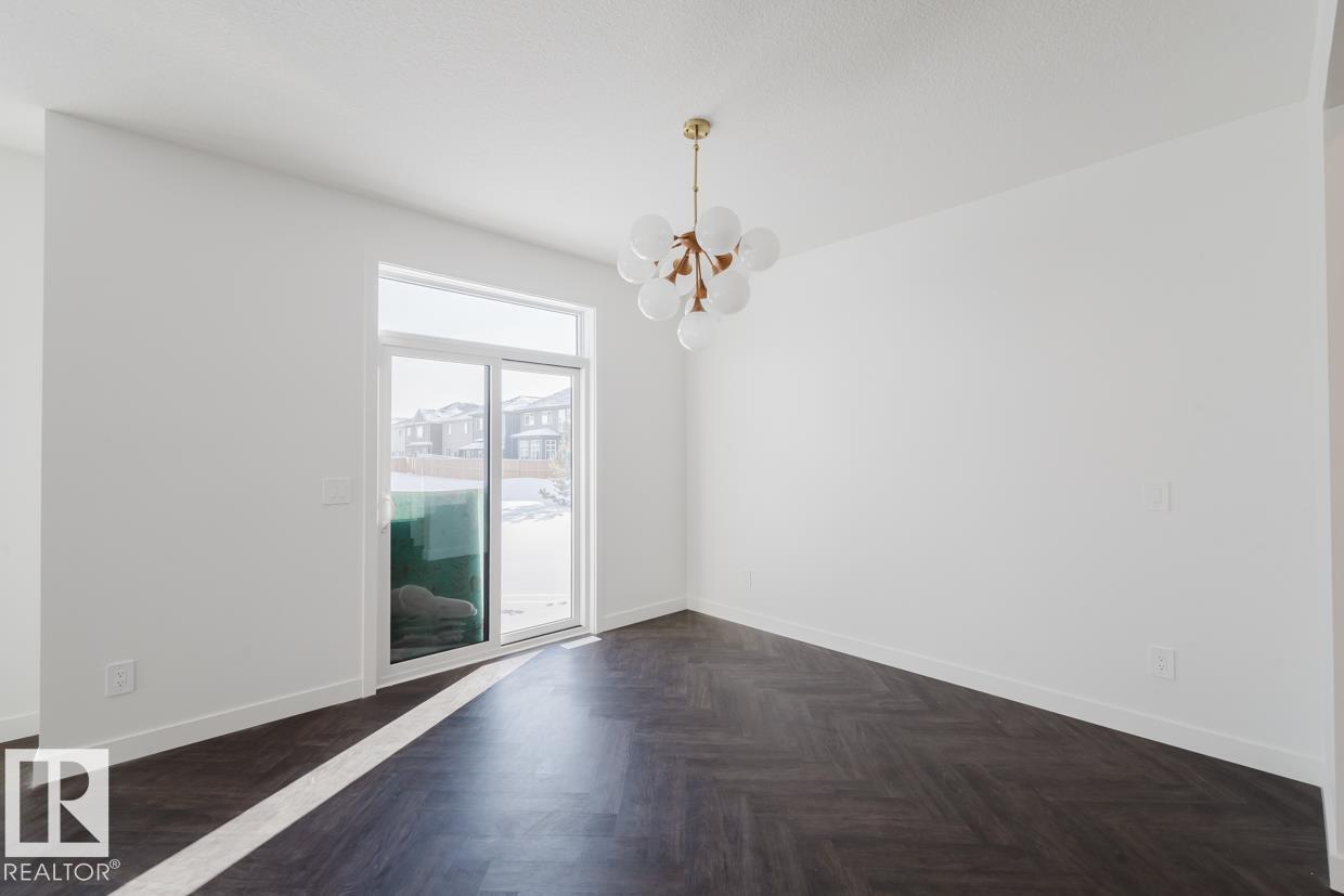 39 Chartres Close, Chérot, St. Albert