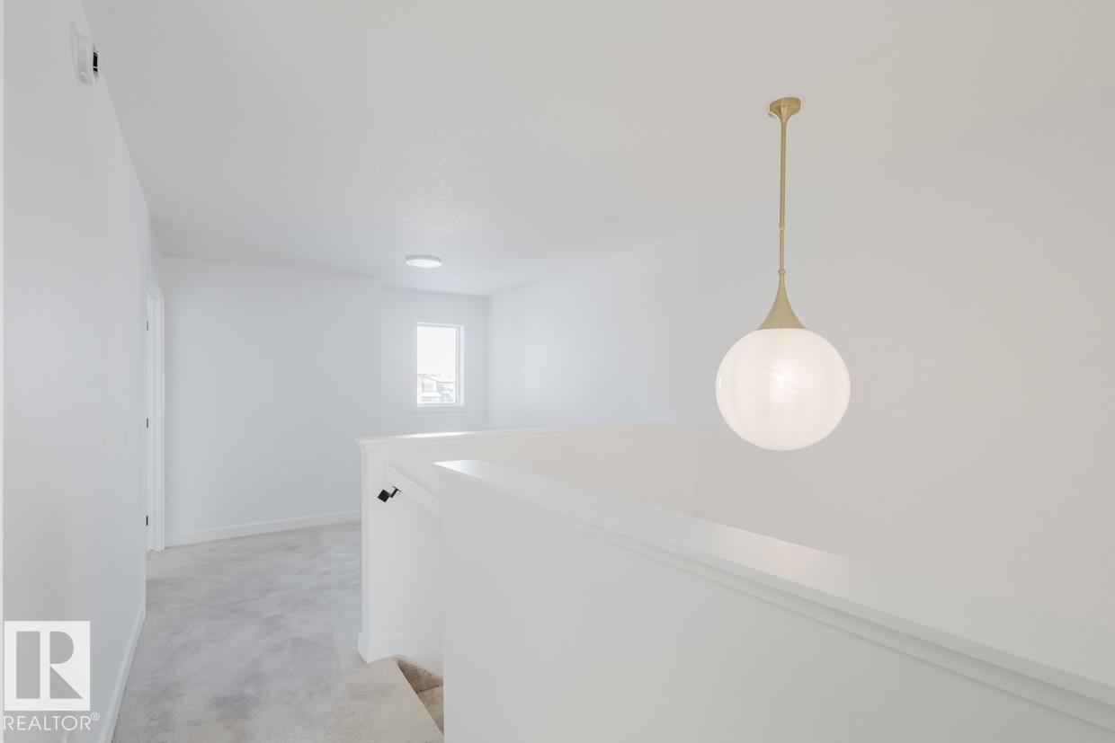 Photo 8 at 39 Chartres Close, Chérot, St. Albert