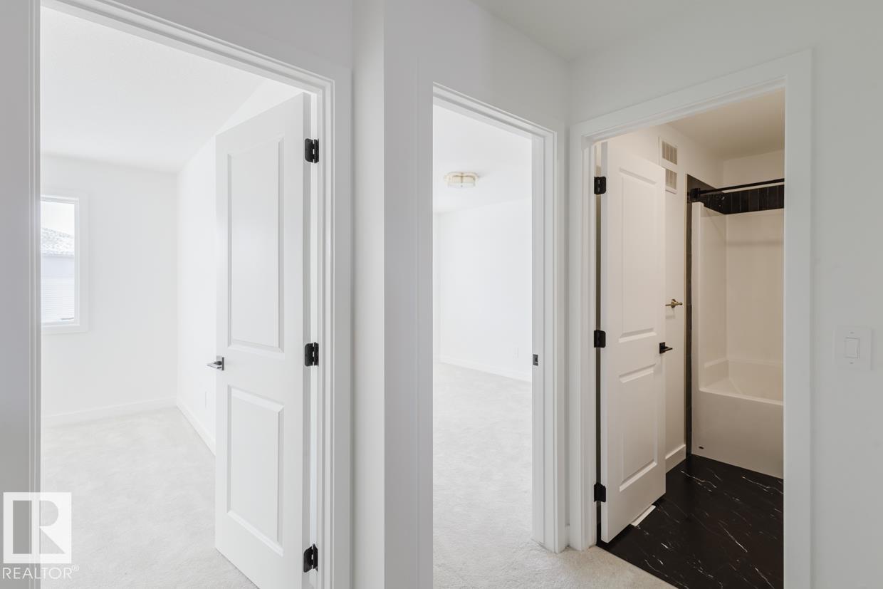 Photo 10 at 39 Chartres Close, Chérot, St. Albert