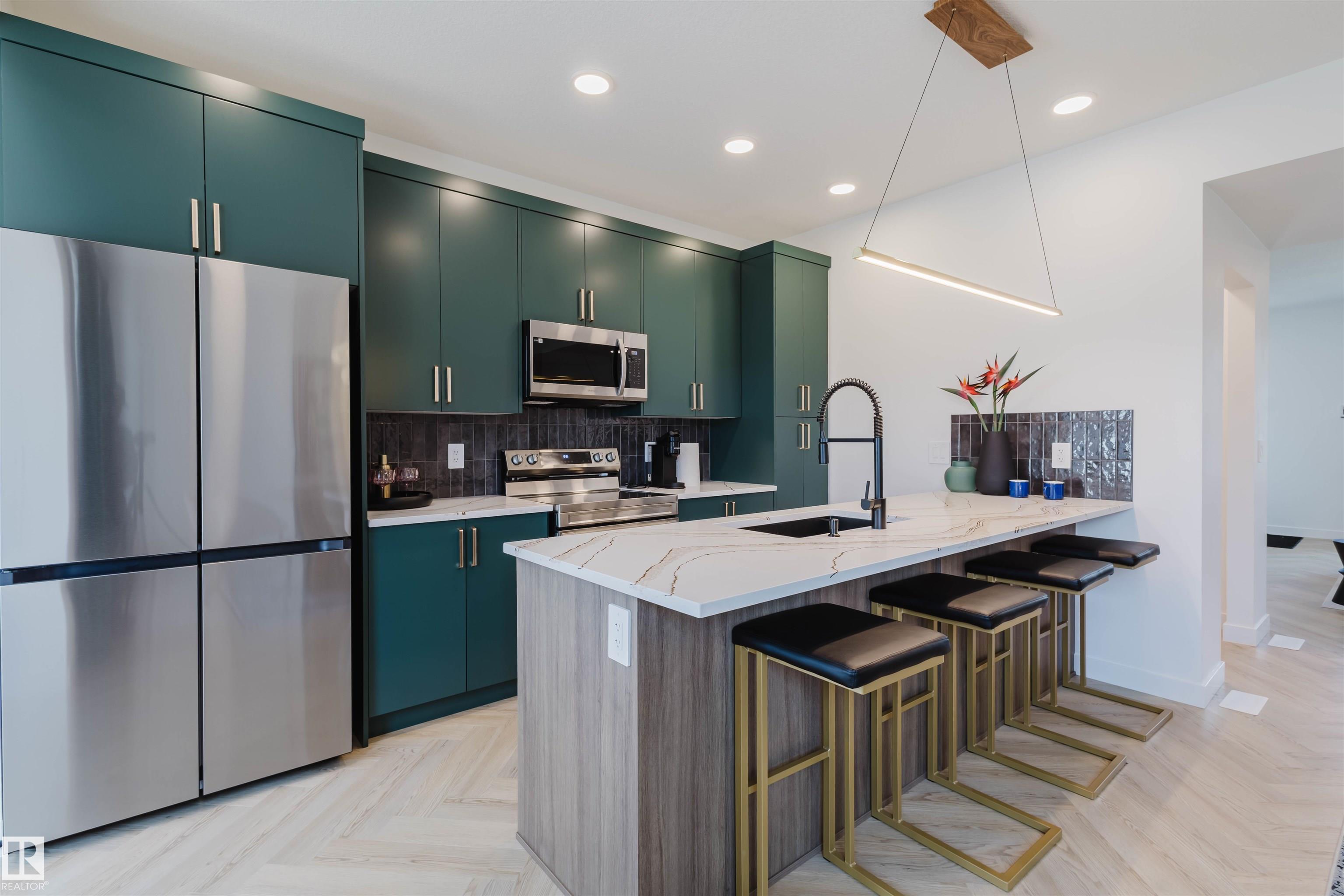 Photo 12 at 1504 Siskin Link NW, Kinglet Gardens, Edmonton