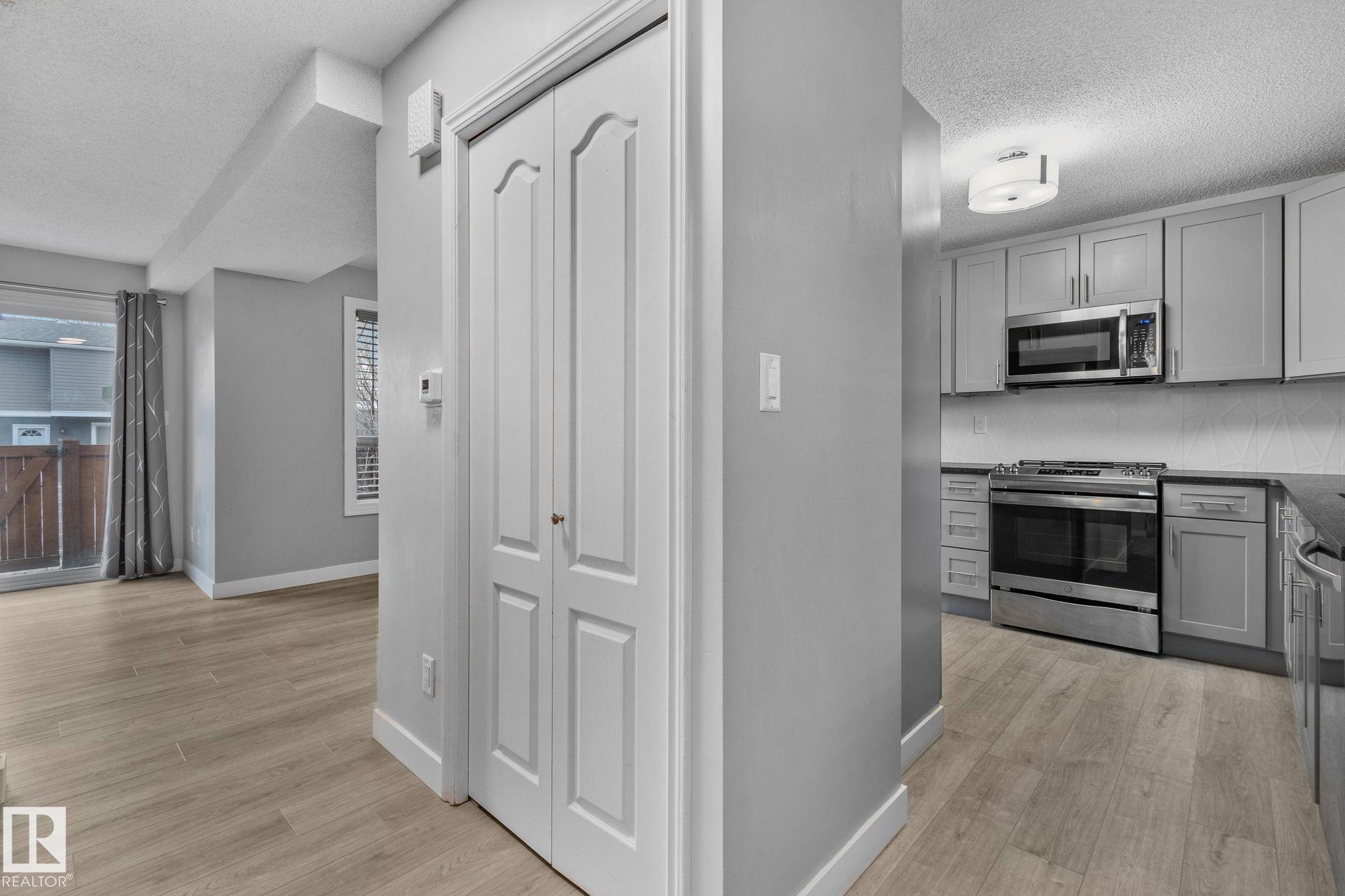 Picture for 586 LAKEWOOD RD N NW