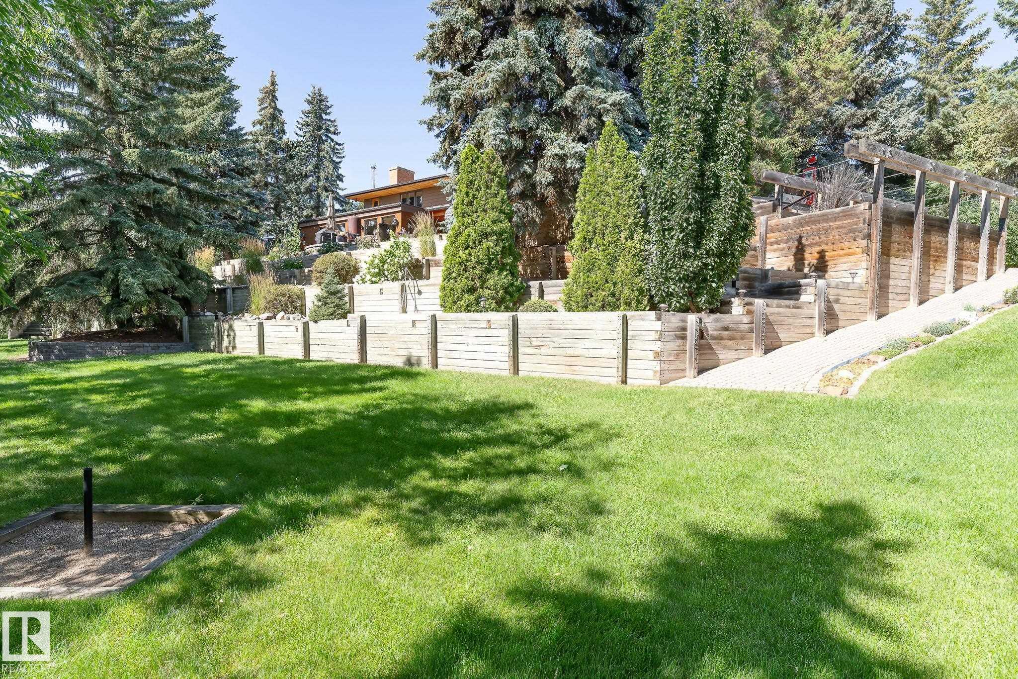 Photo 18 at 8 Valleyview point(e) NW, Parkview, Edmonton