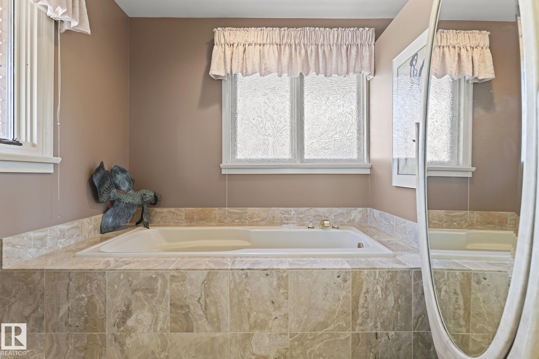 Photo 57 at 8 Valleyview point(e) NW, Parkview, Edmonton