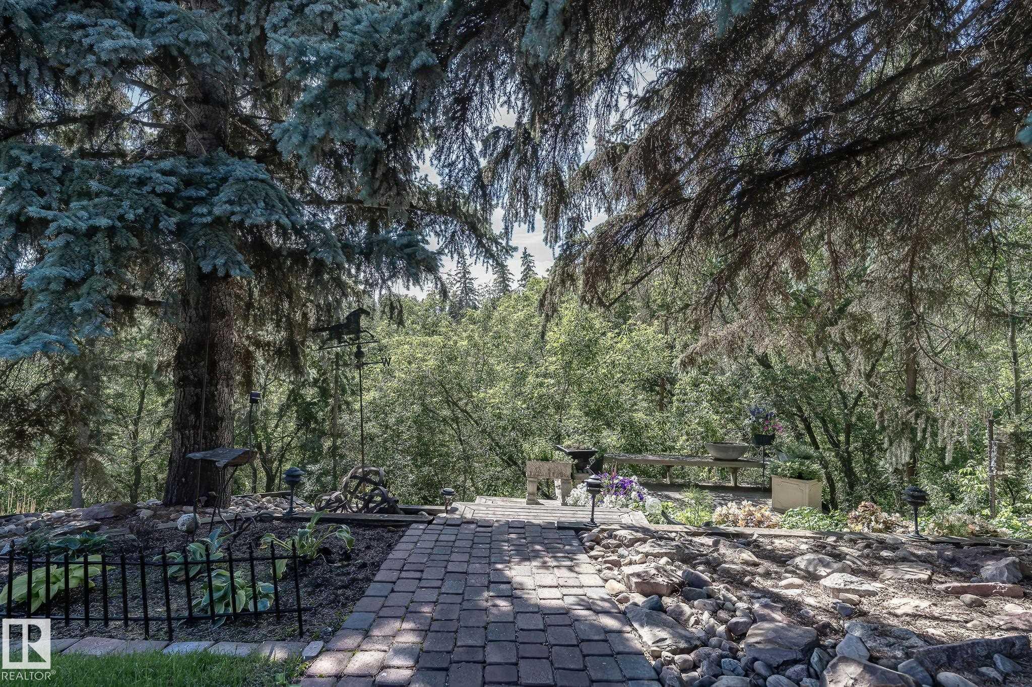 Photo 9 at 8 Valleyview point(e) NW, Parkview, Edmonton