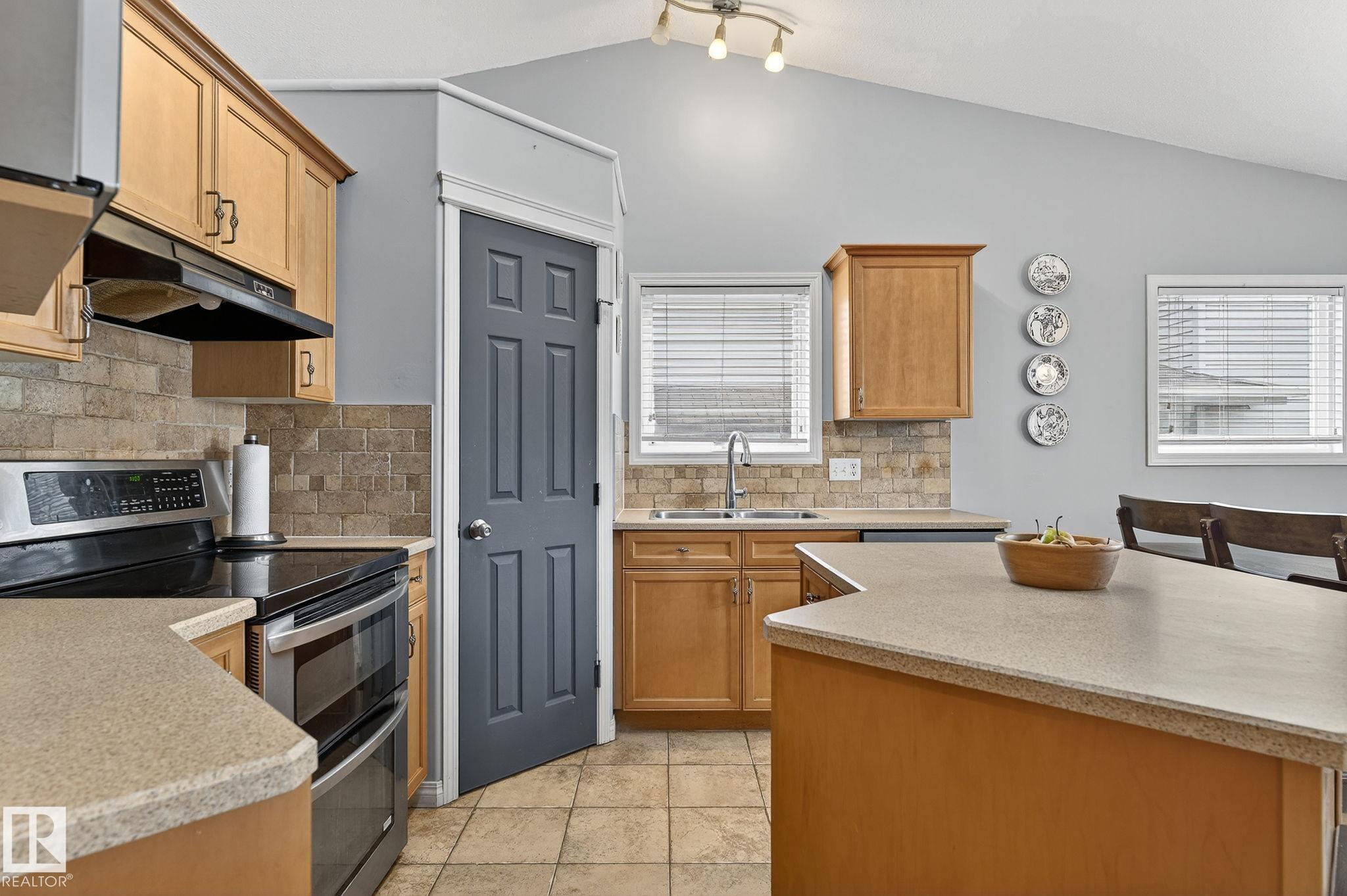 Photo 8 at 1012 Westerra Place, Westerra, Stony Plain