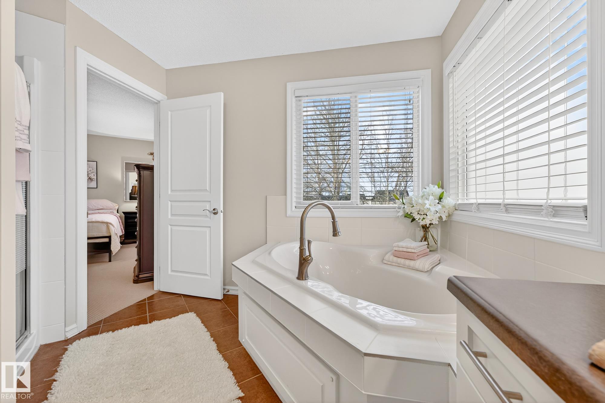 Photo 44 at 46 Snowbird Crescent, Suntree, Leduc