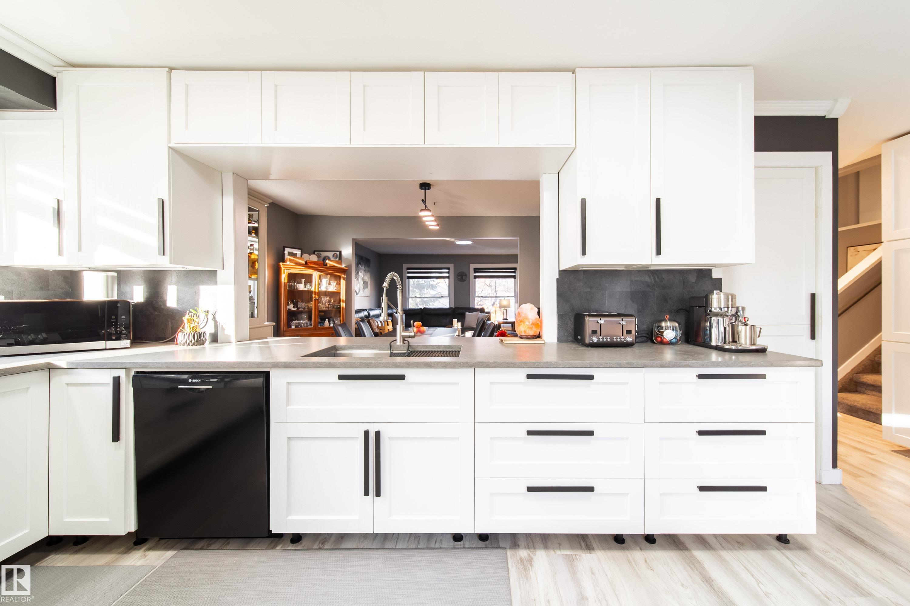 Photo 24 at 29 Morgan Crescent, Mission, St. Albert