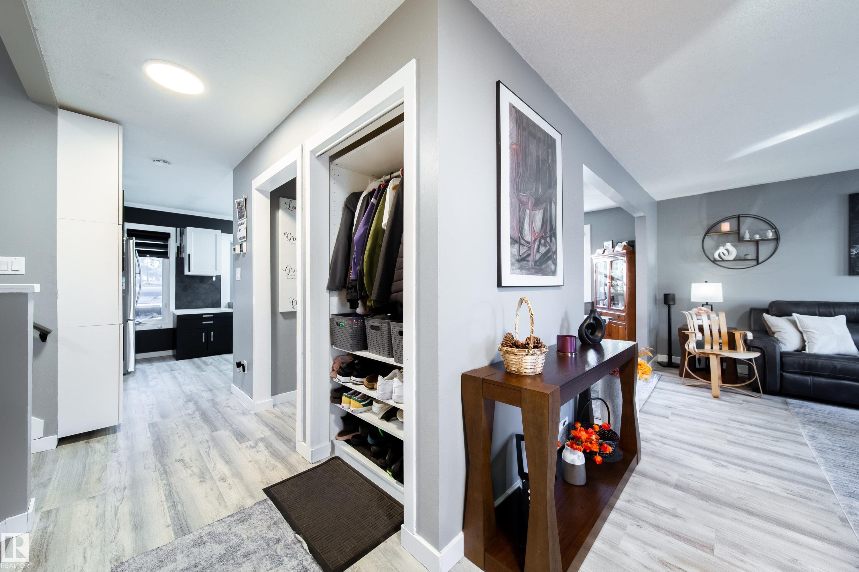 Photo 9 at 29 Morgan Crescent, Mission, St. Albert