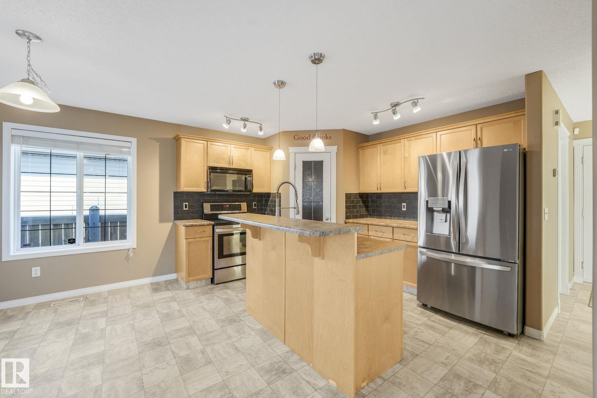 Photo 11 at 233 Westwood Lane, Westwood Trails, Fort Saskatchewan